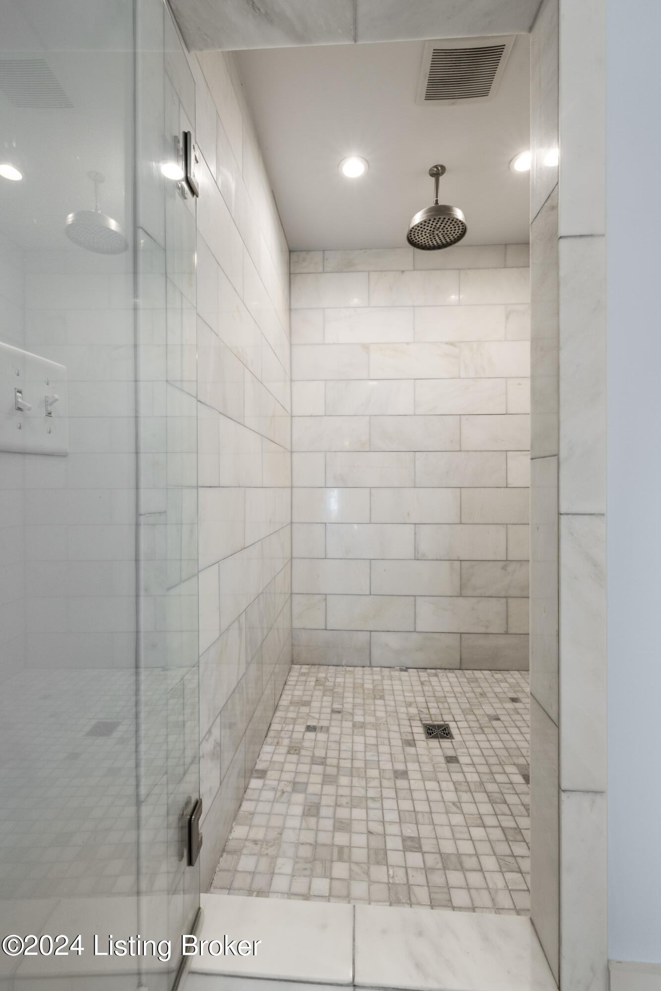5800 River Knolls Dr
