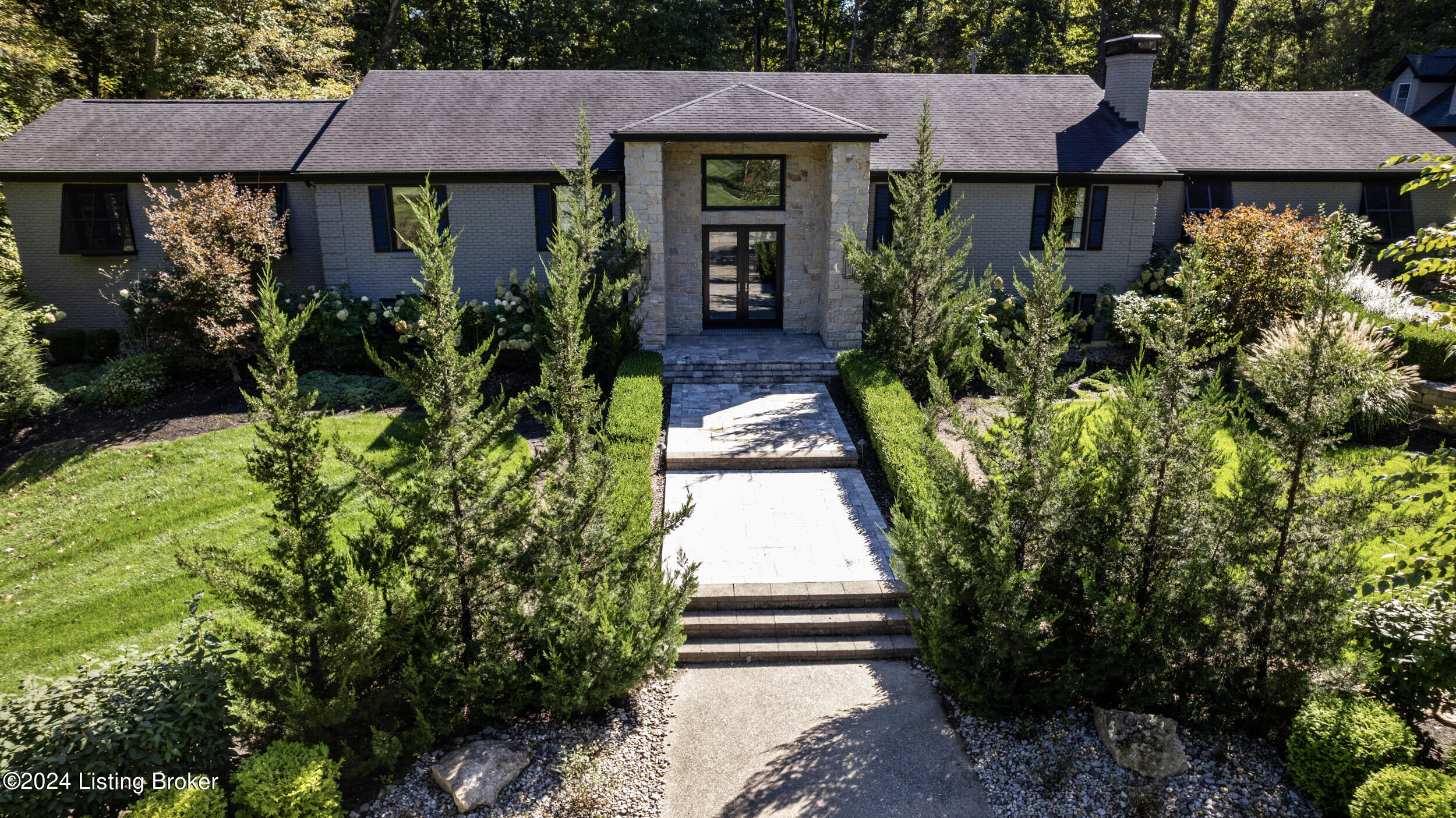 5800 River Knolls Dr