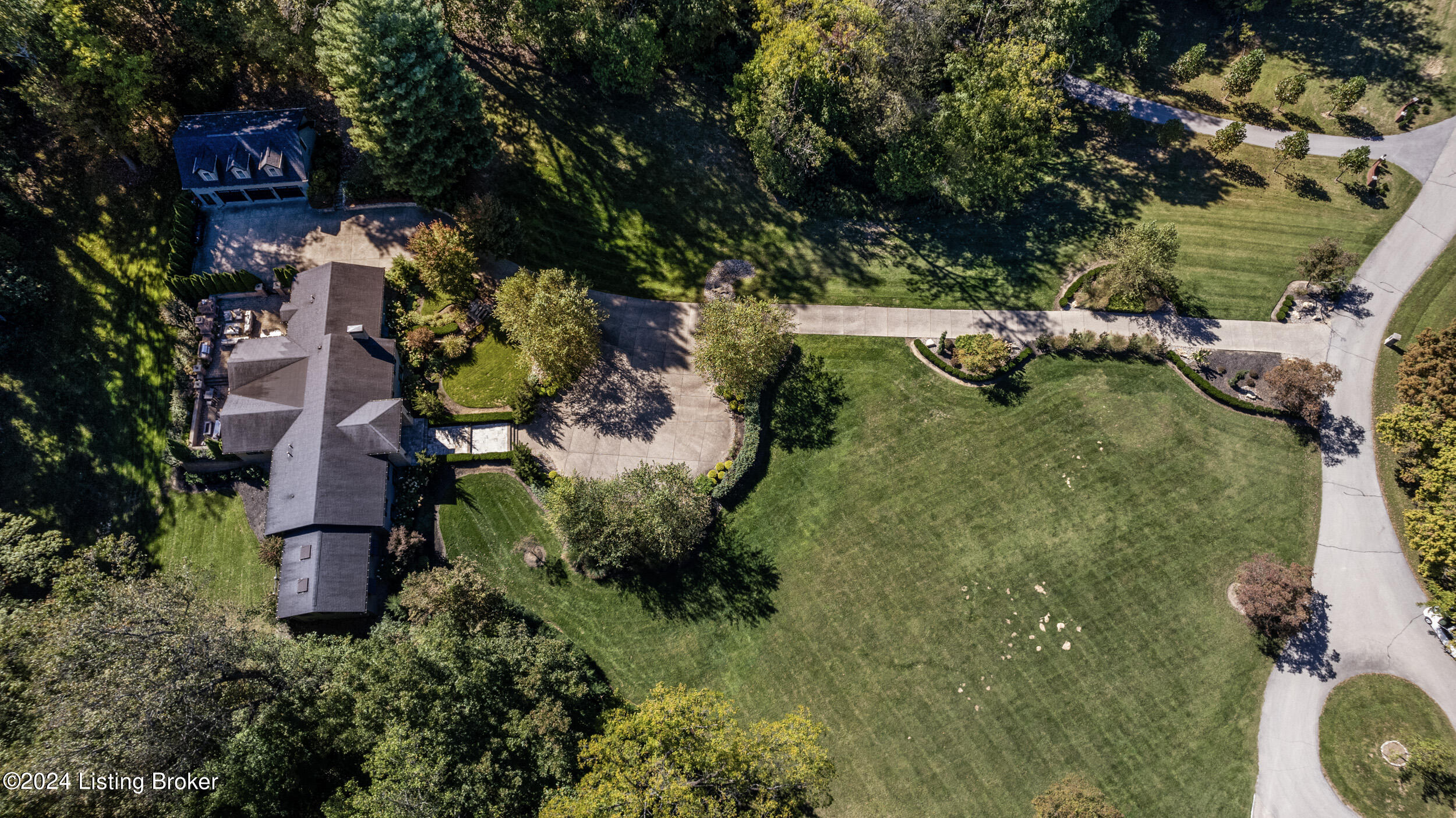 5800 River Knolls Dr