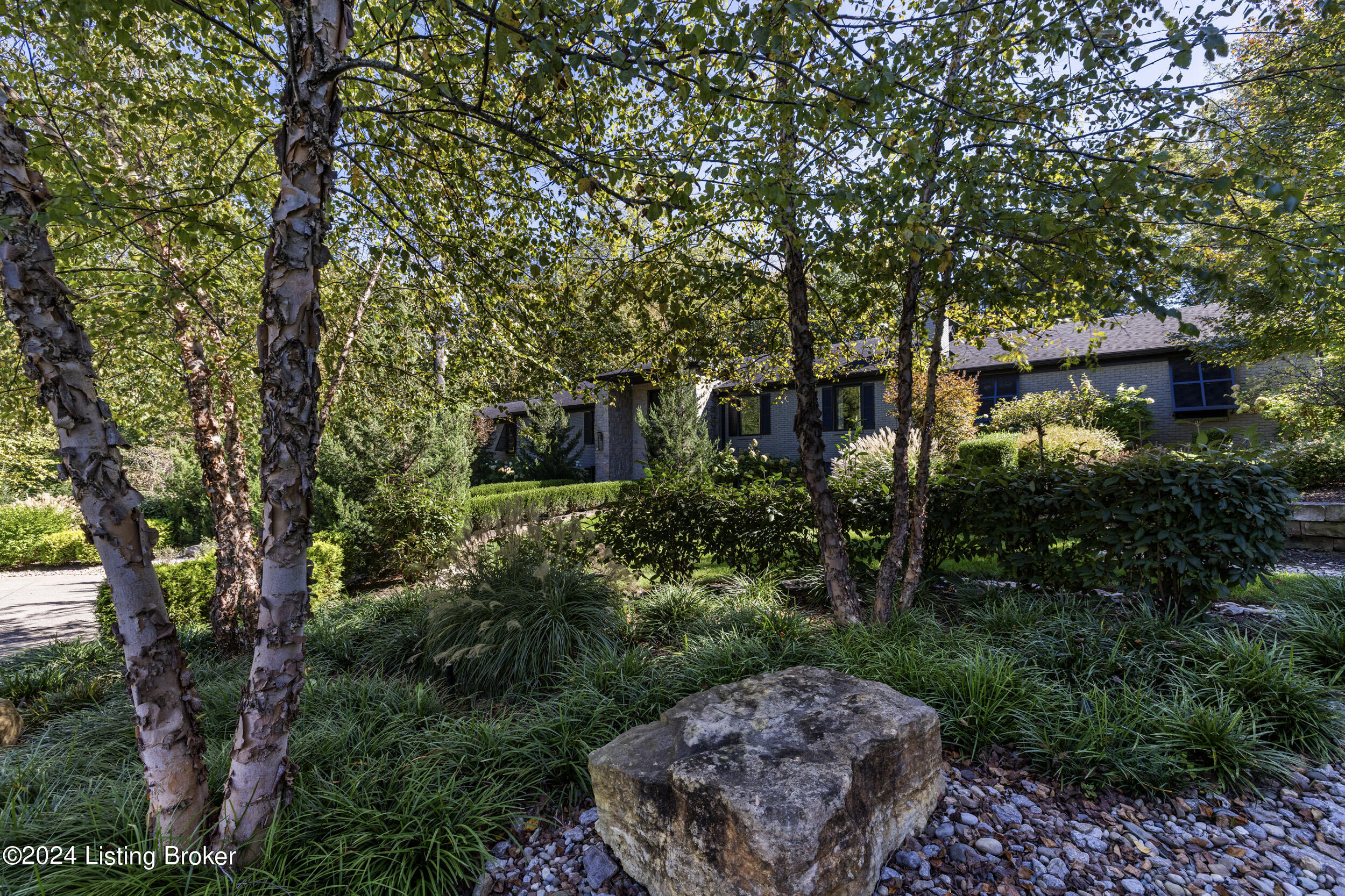 5800 River Knolls Dr