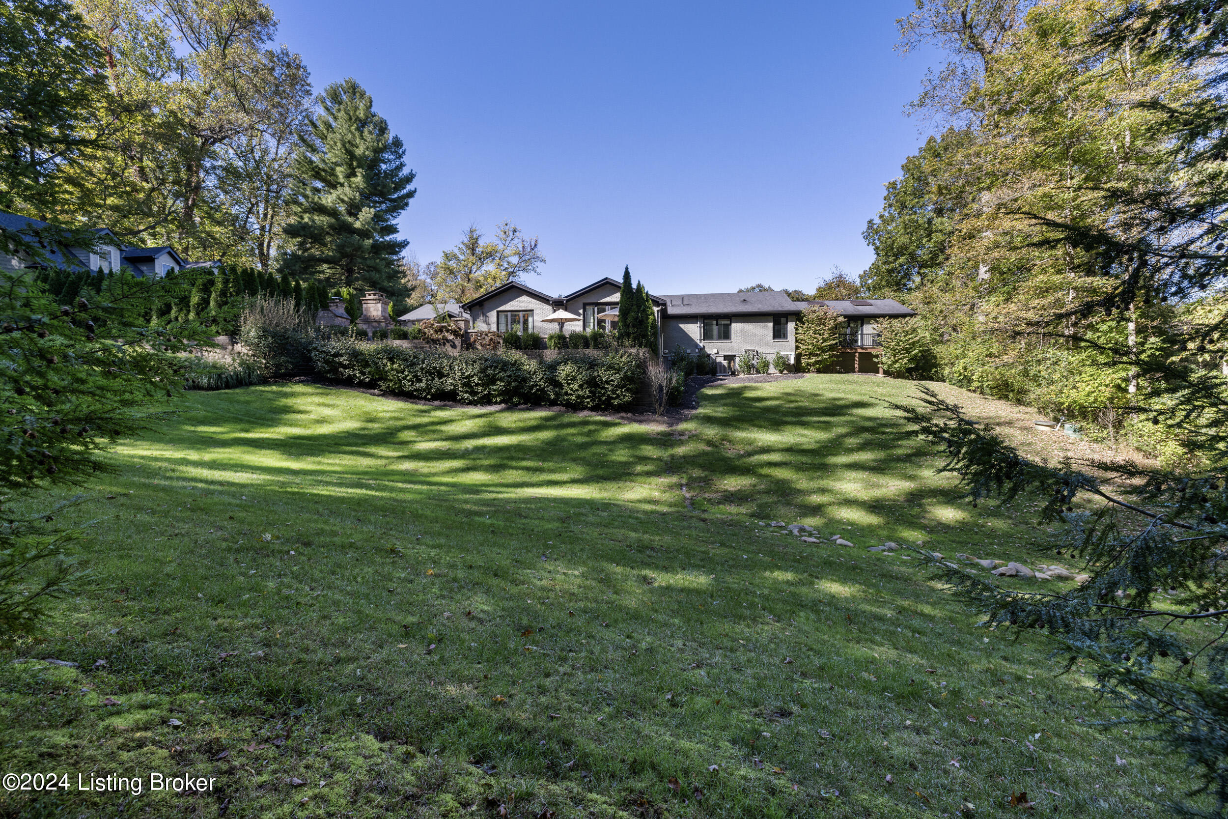 5800 River Knolls Dr