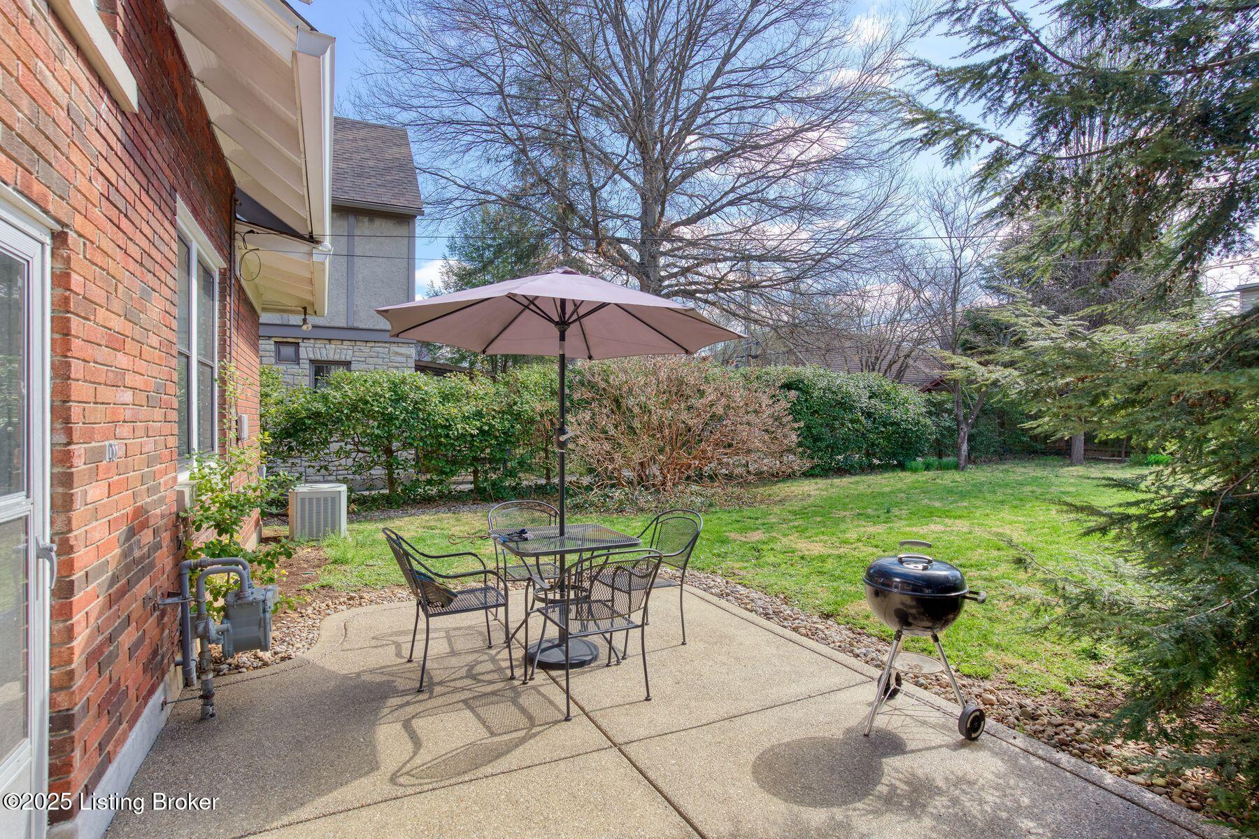2228 Village Dr