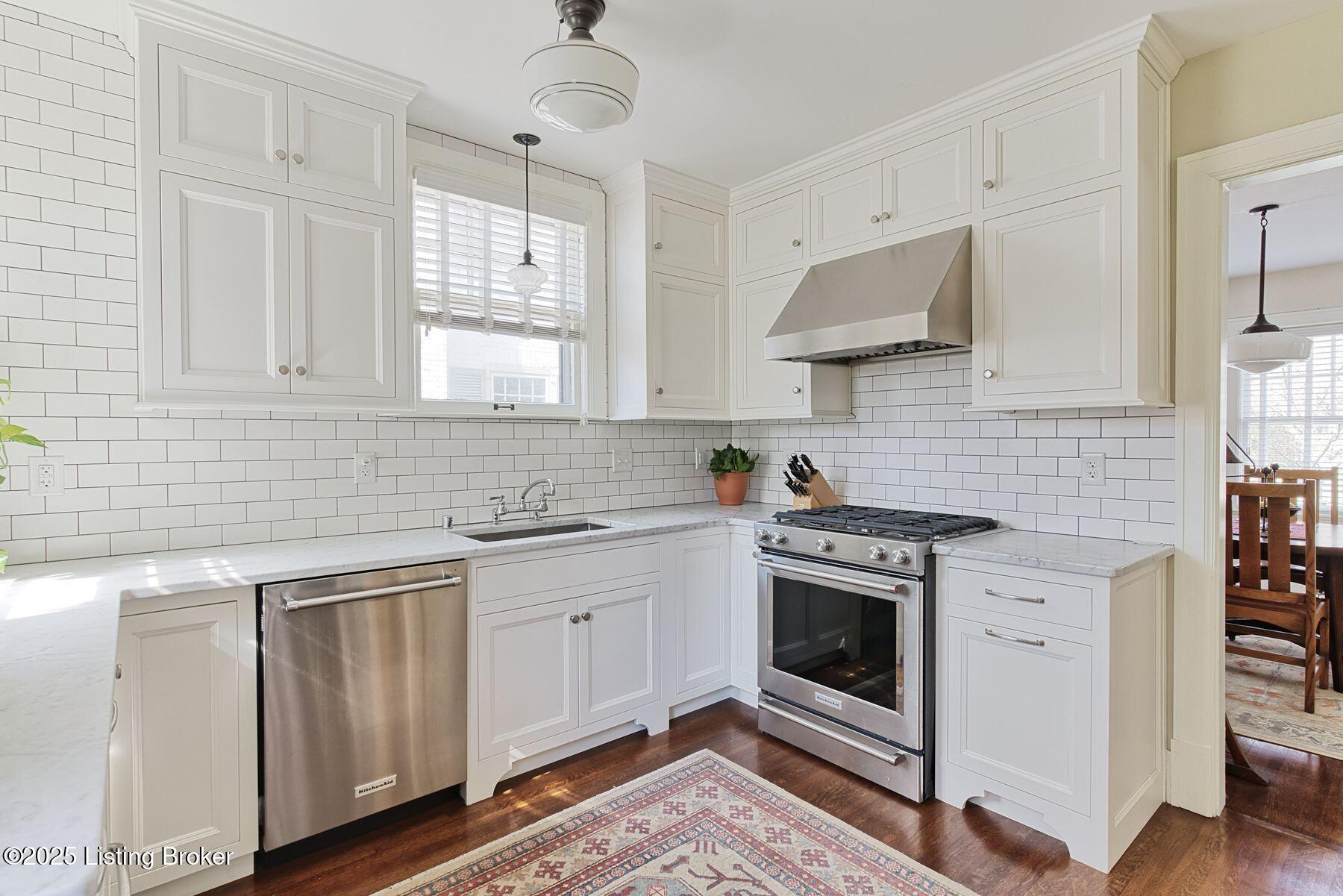 2228 Village Dr