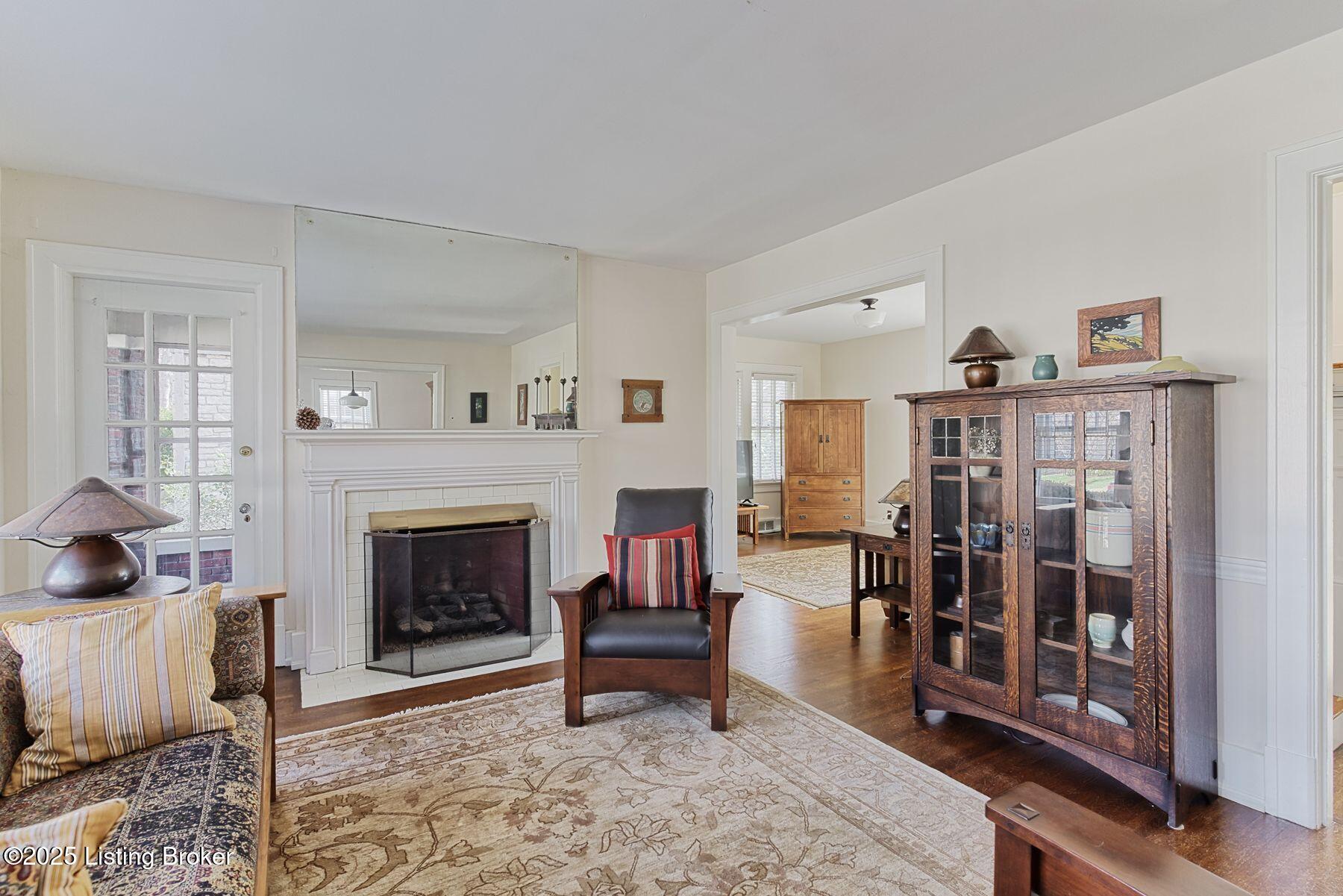 2228 Village Dr