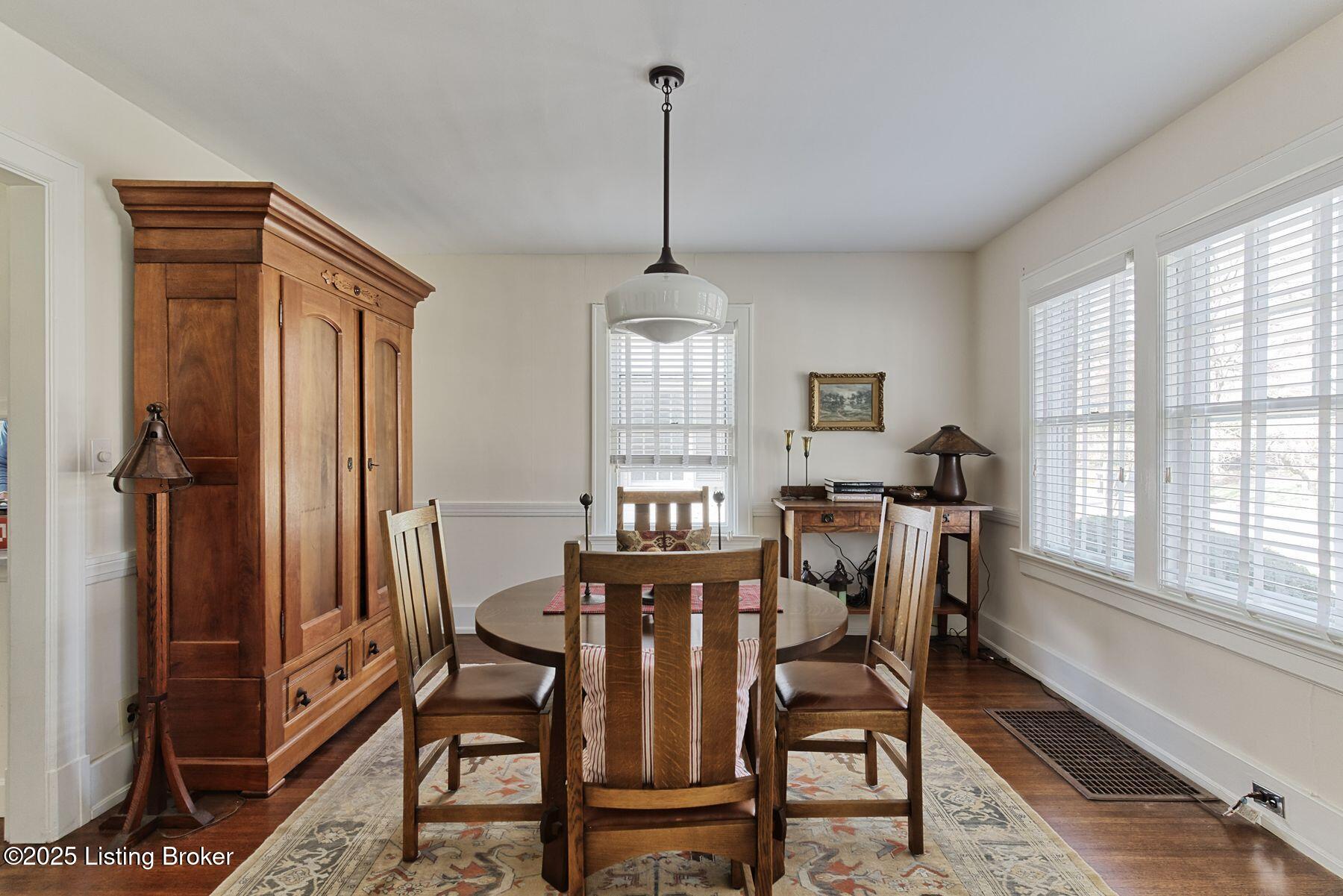2228 Village Dr