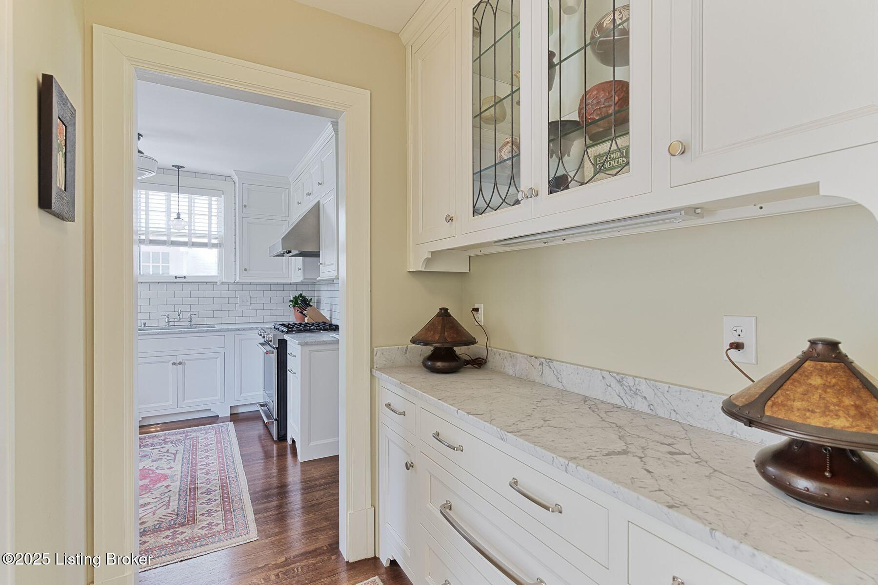 2228 Village Dr