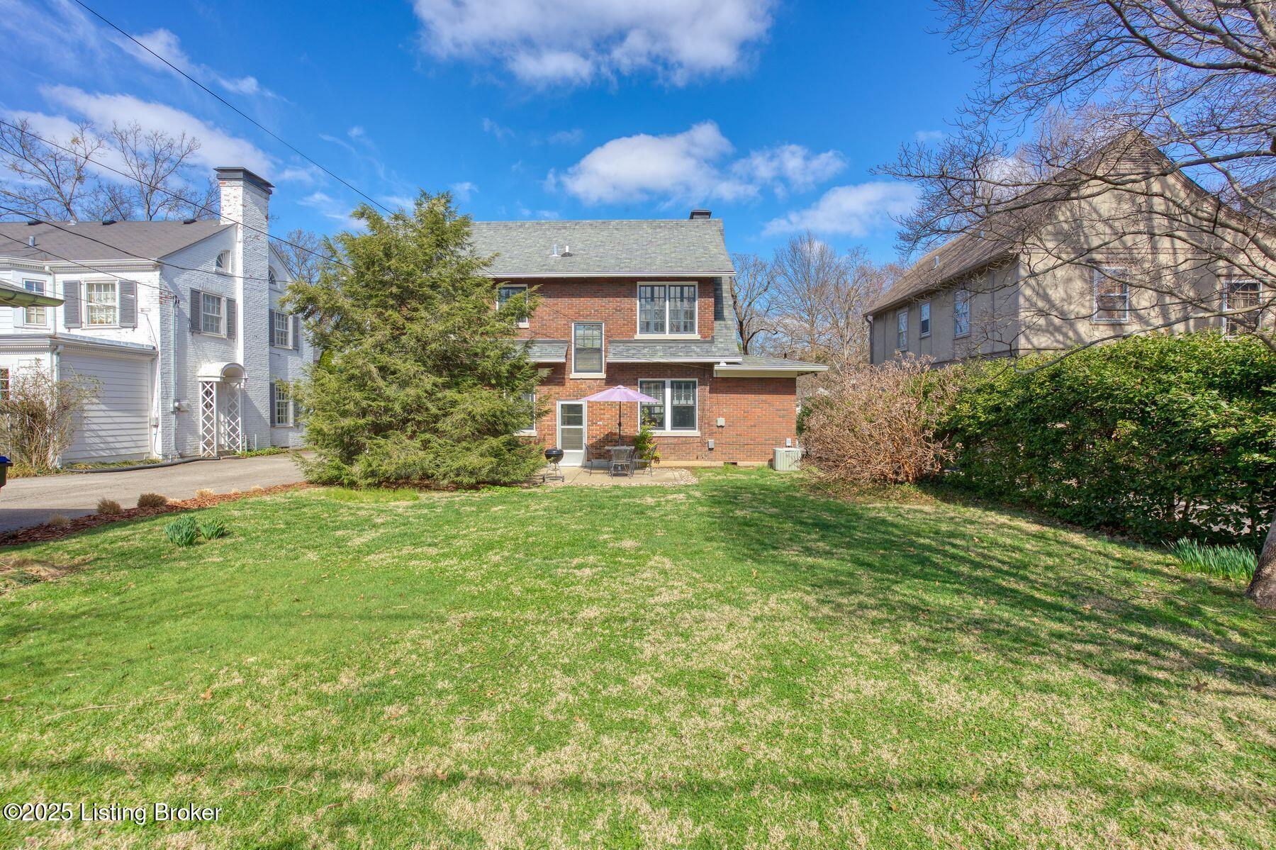 2228 Village Dr