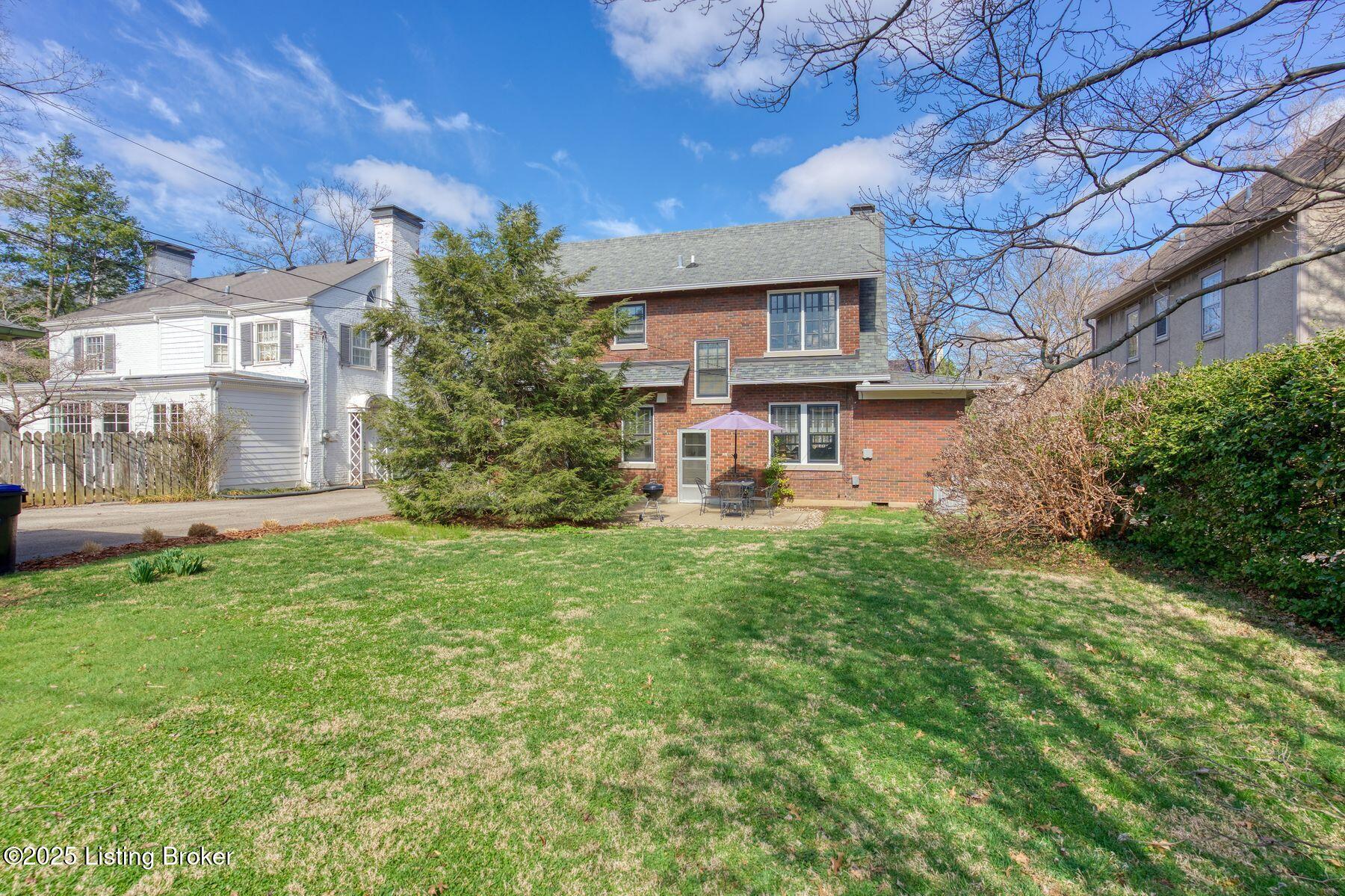 2228 Village Dr