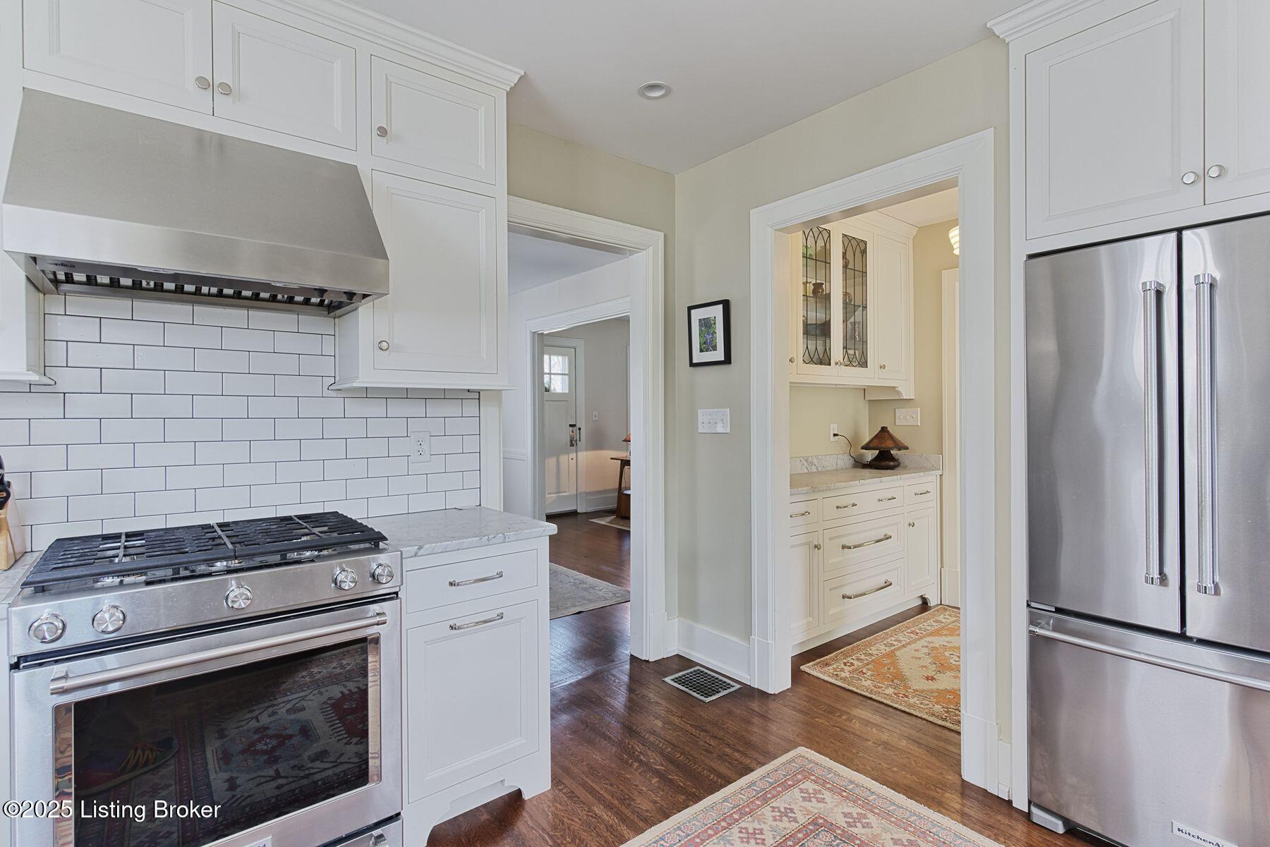 2228 Village Dr