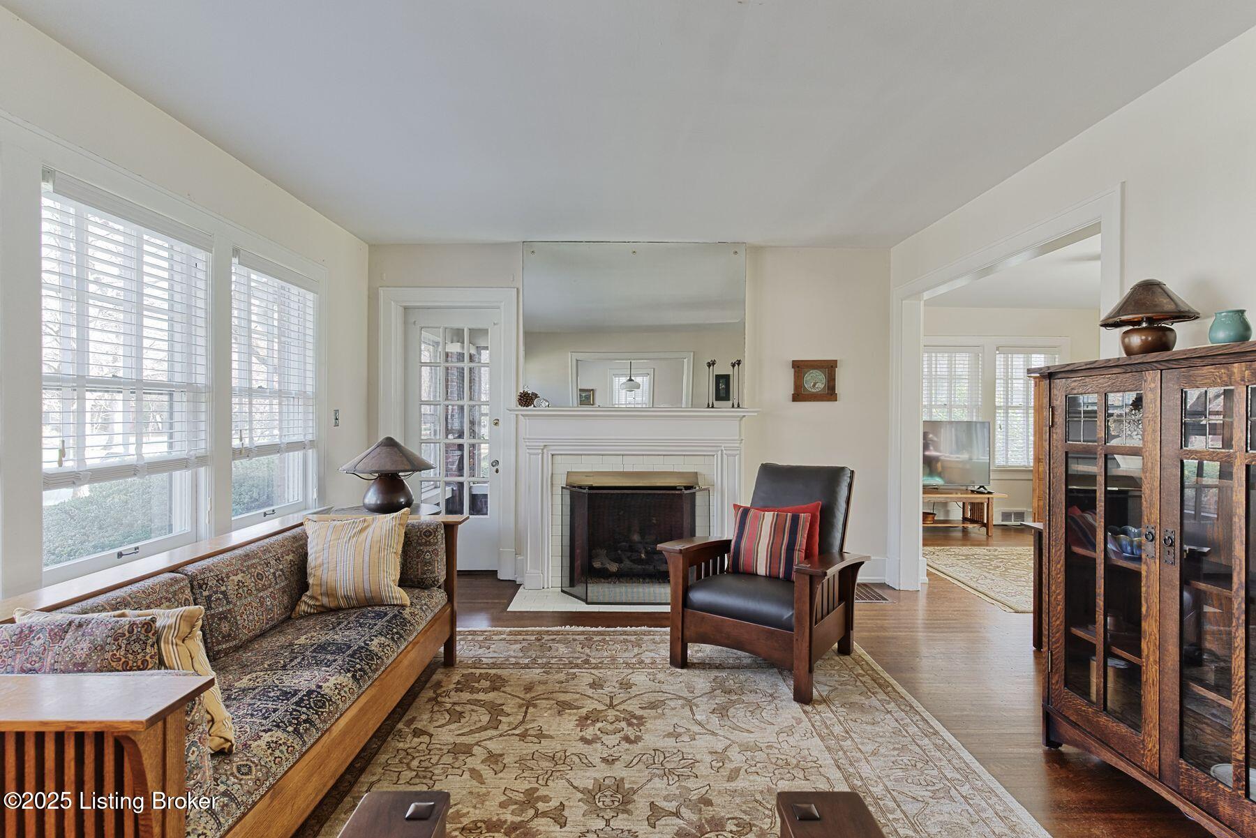 2228 Village Dr