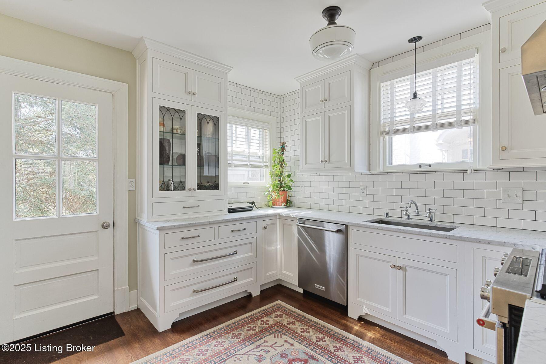 2228 Village Dr