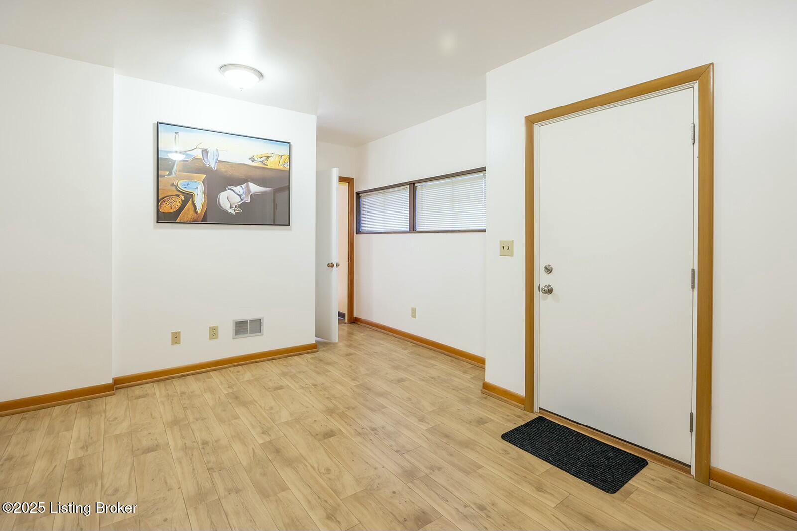 1206 Park Hills Ct
