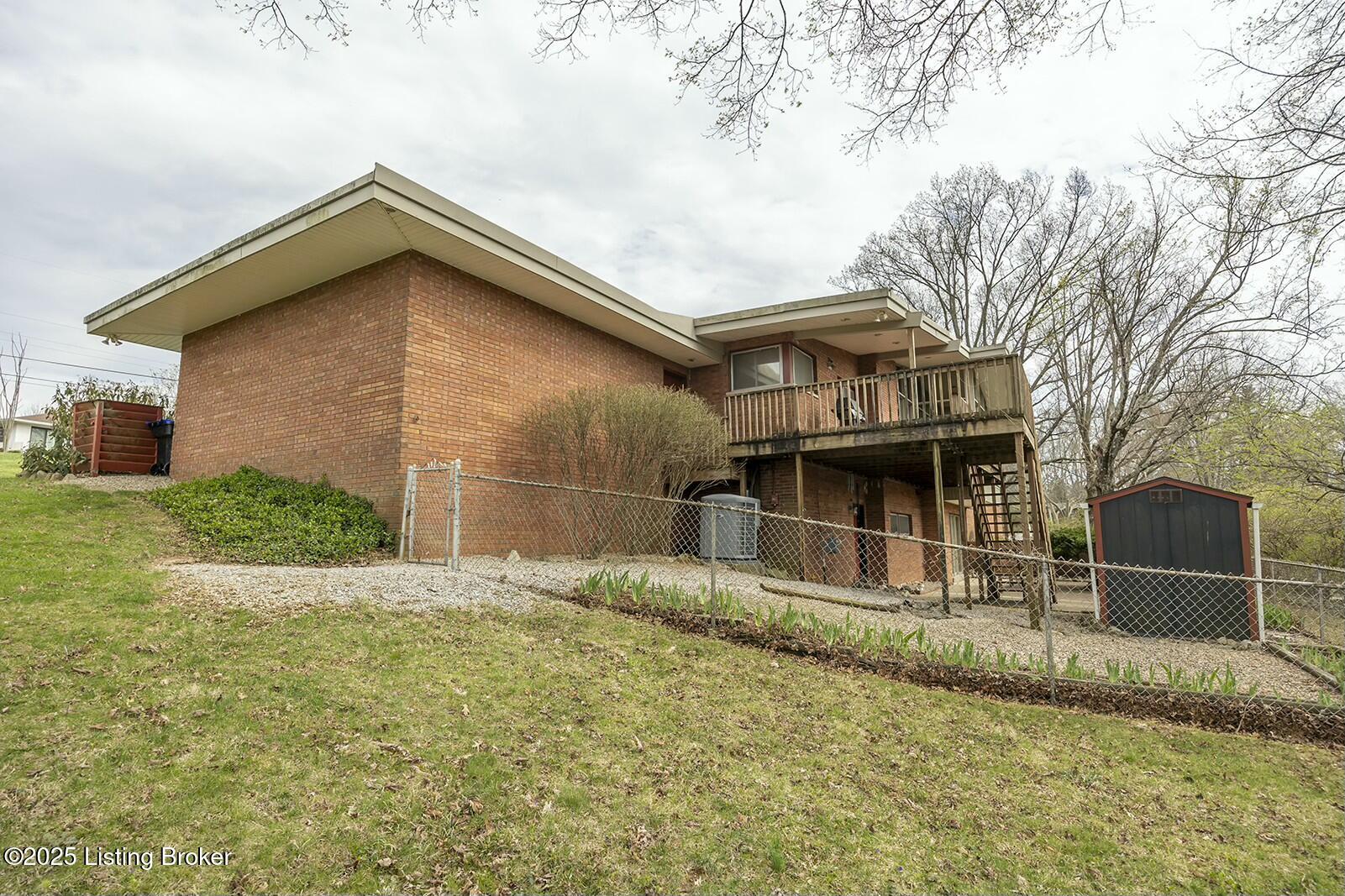 1206 Park Hills Ct
