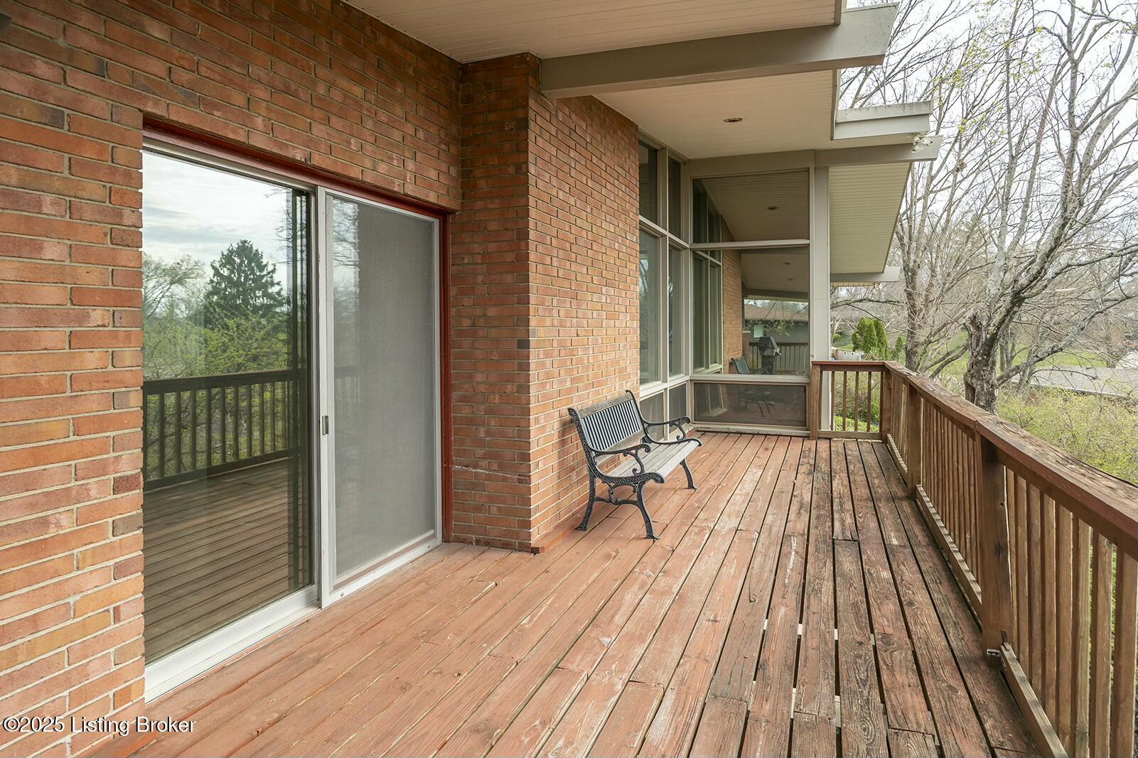 1206 Park Hills Ct
