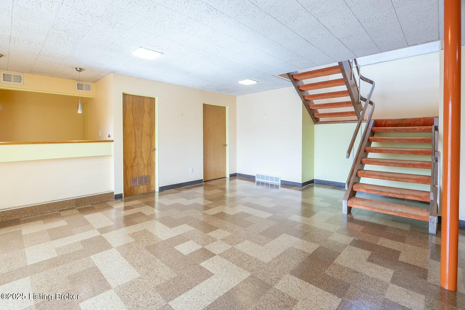 1206 Park Hills Ct