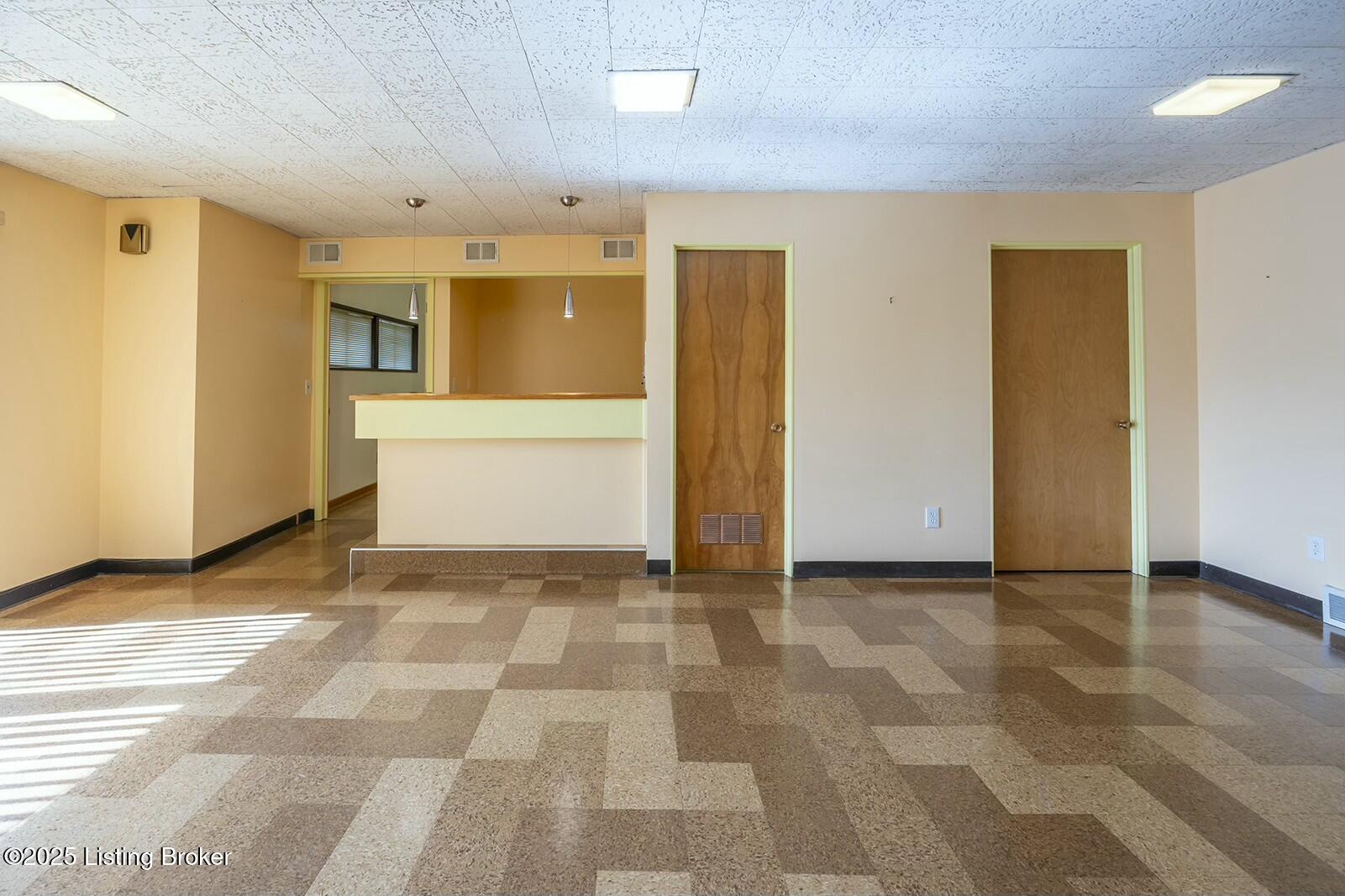 1206 Park Hills Ct