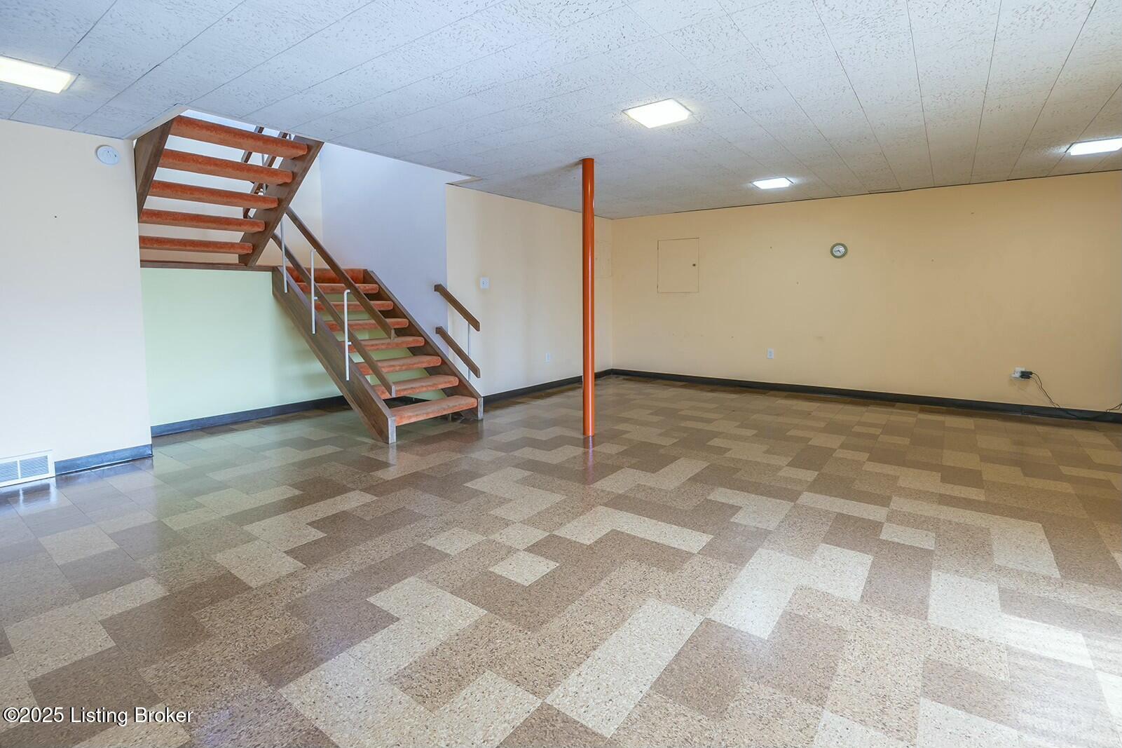 1206 Park Hills Ct