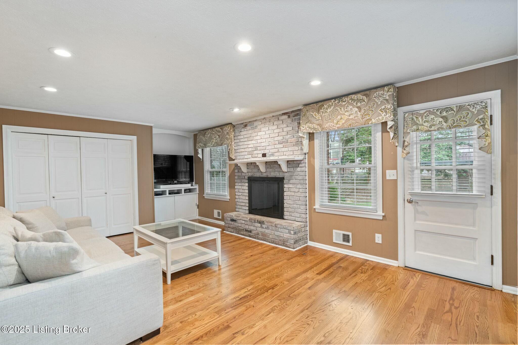 3517 Coronado Dr