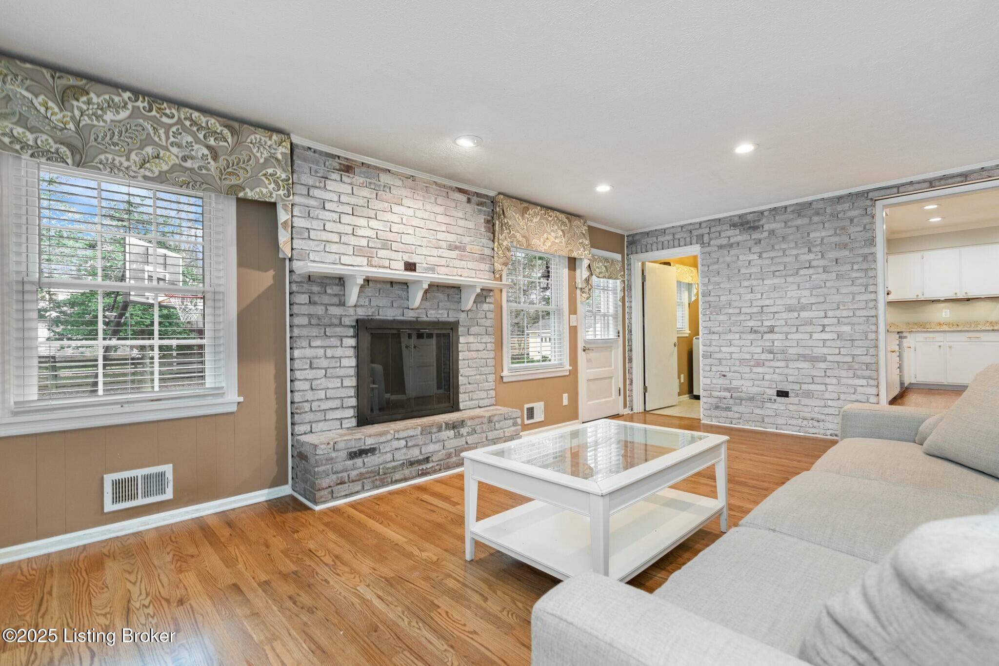 3517 Coronado Dr