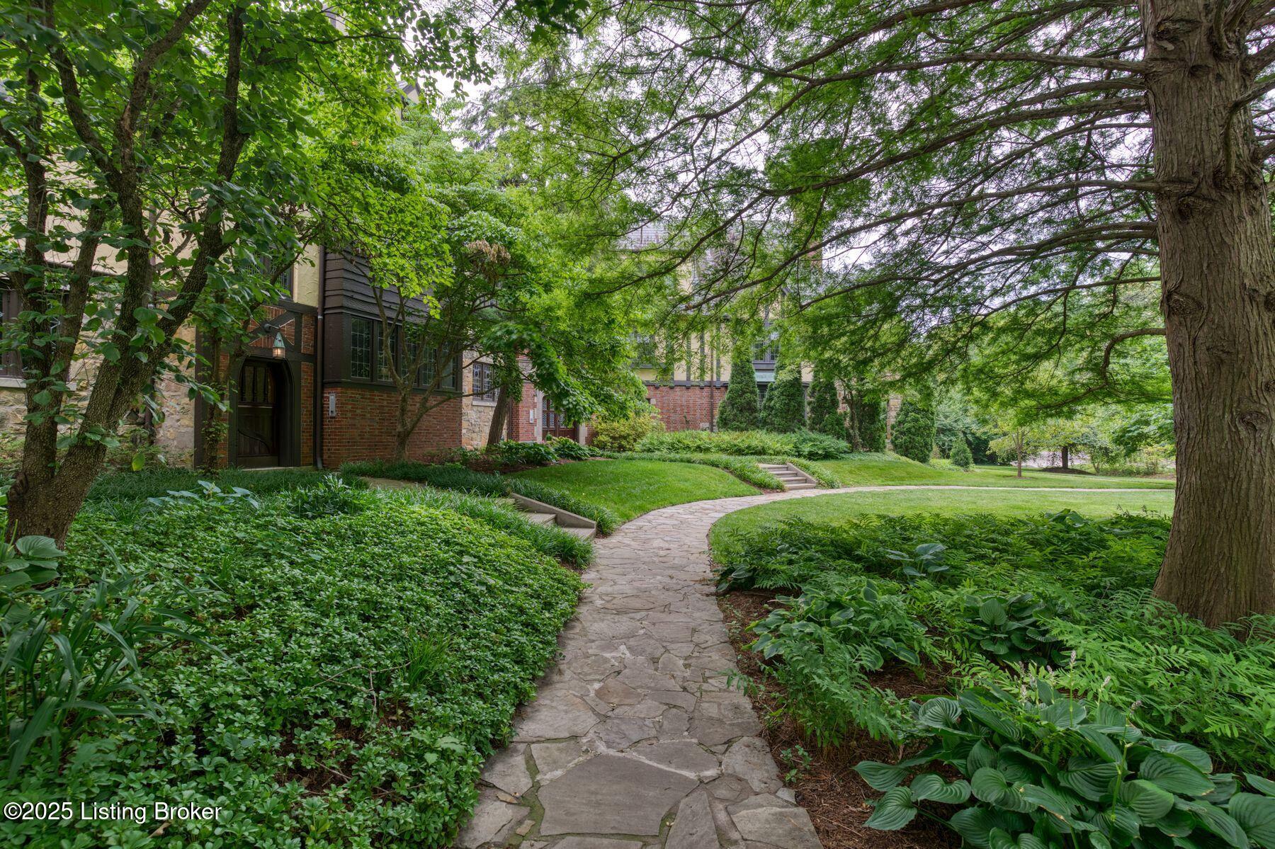 1801 Spring Dr L