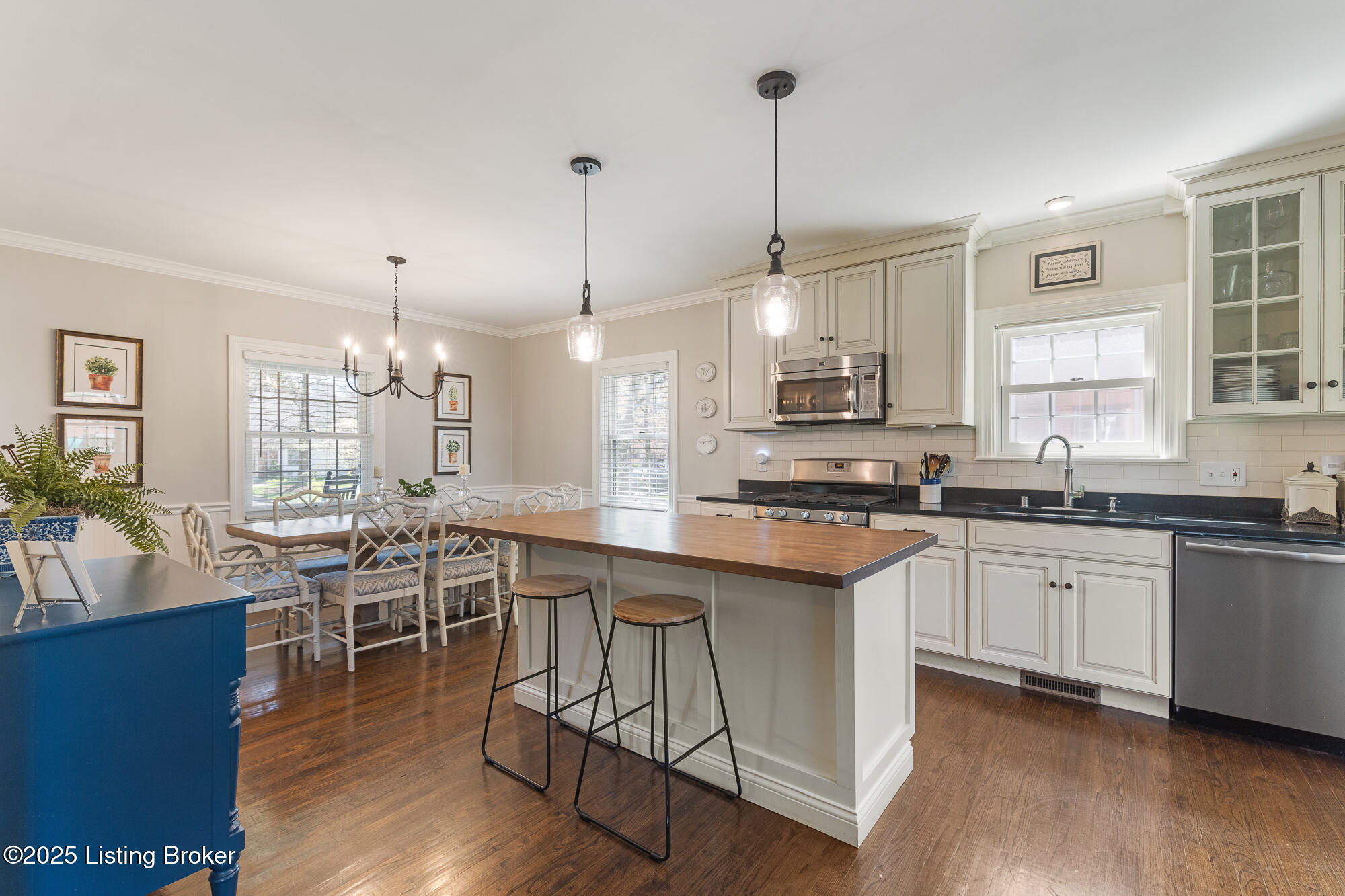 130 Gibson Rd