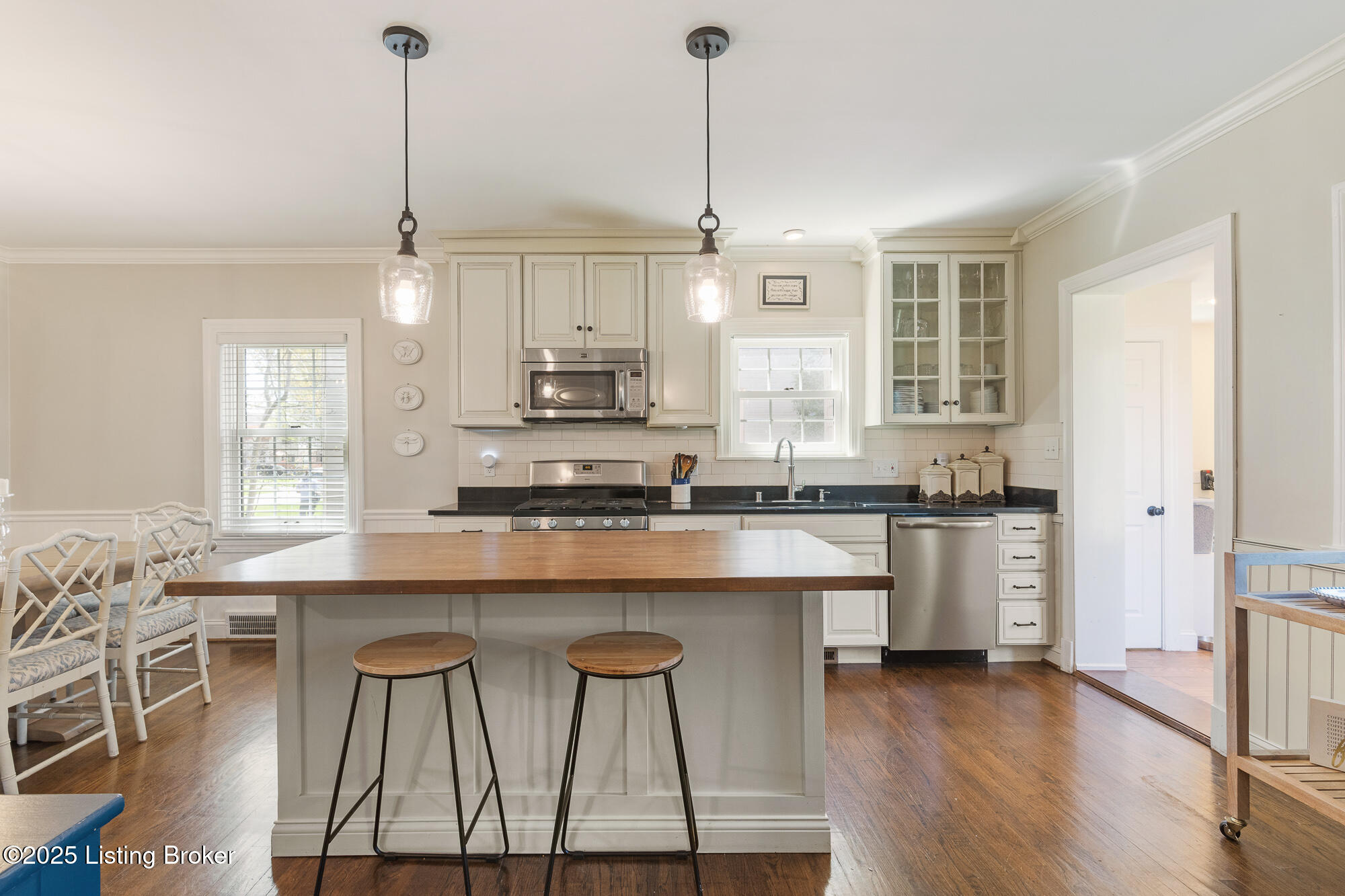 130 Gibson Rd