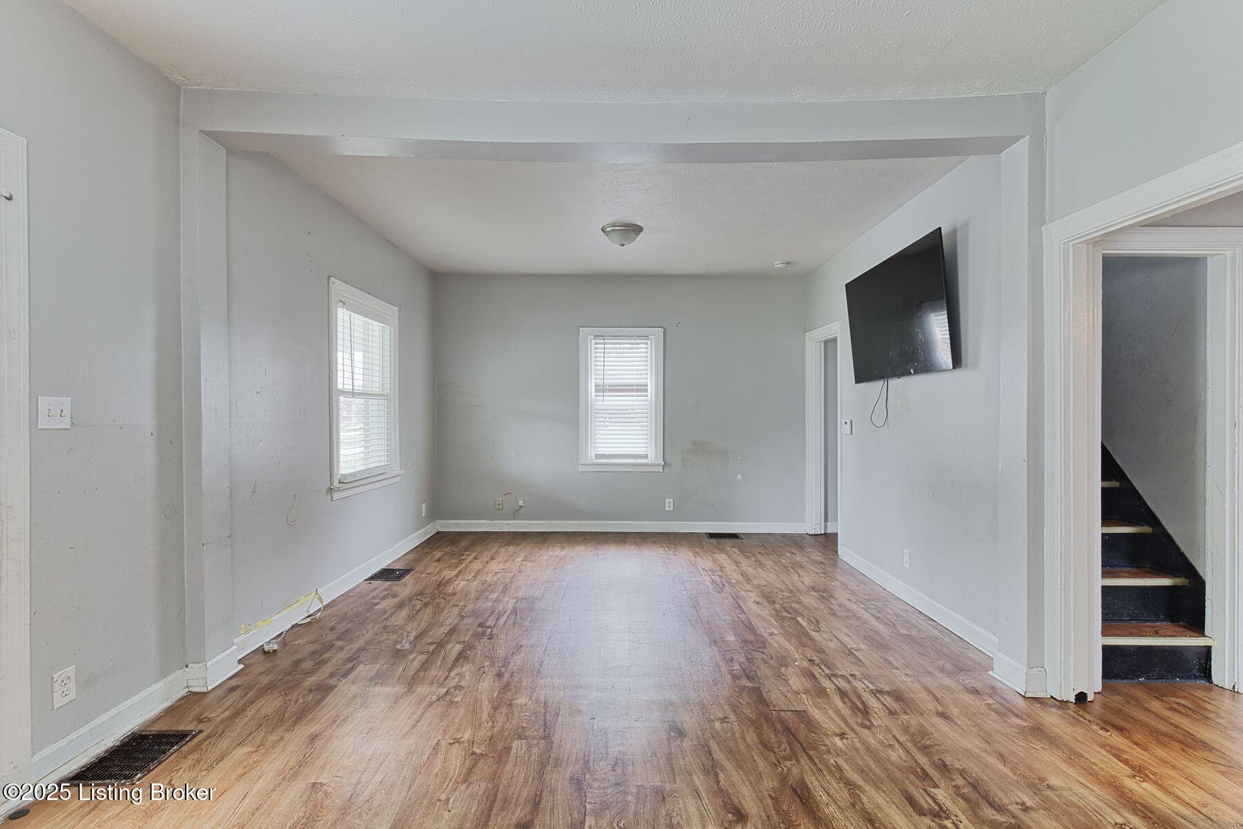 1621 Haskin Ave