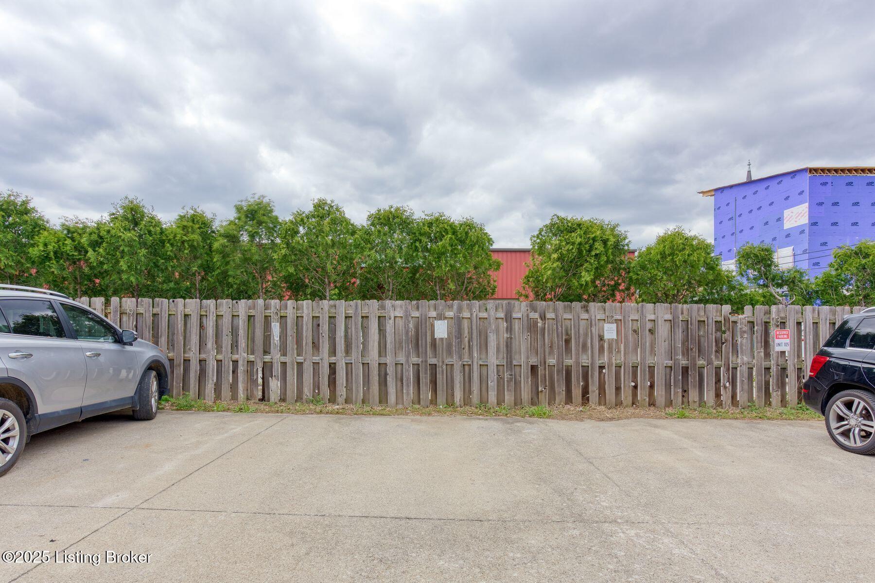 639 E Jefferson St 101