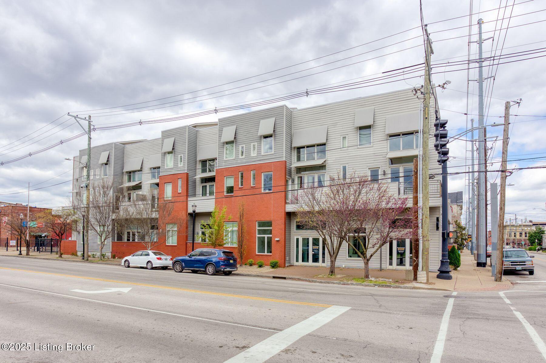 639 E Jefferson St 101