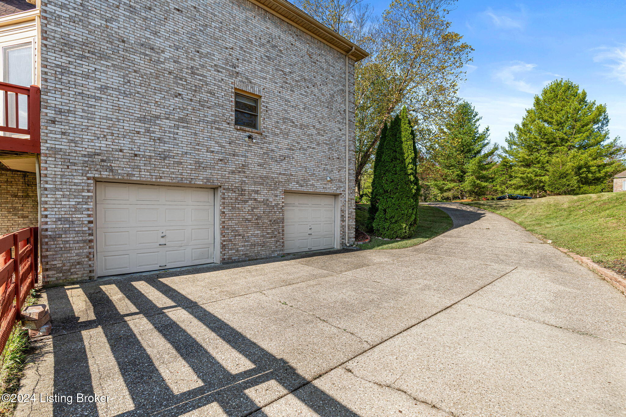 7702 Willow Bend Dr