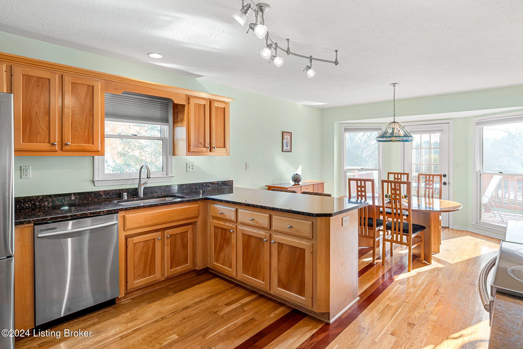 7702 Willow Bend Dr