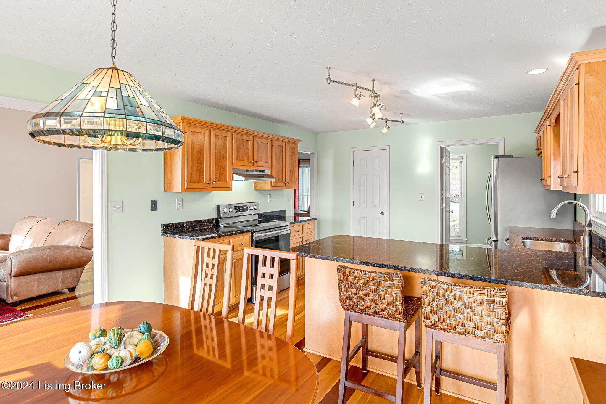 7702 Willow Bend Dr