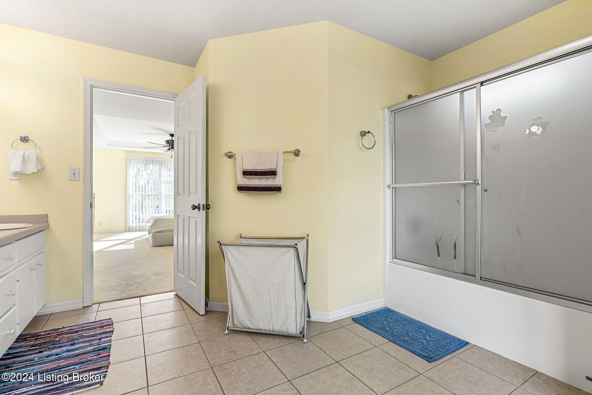 7702 Willow Bend Dr