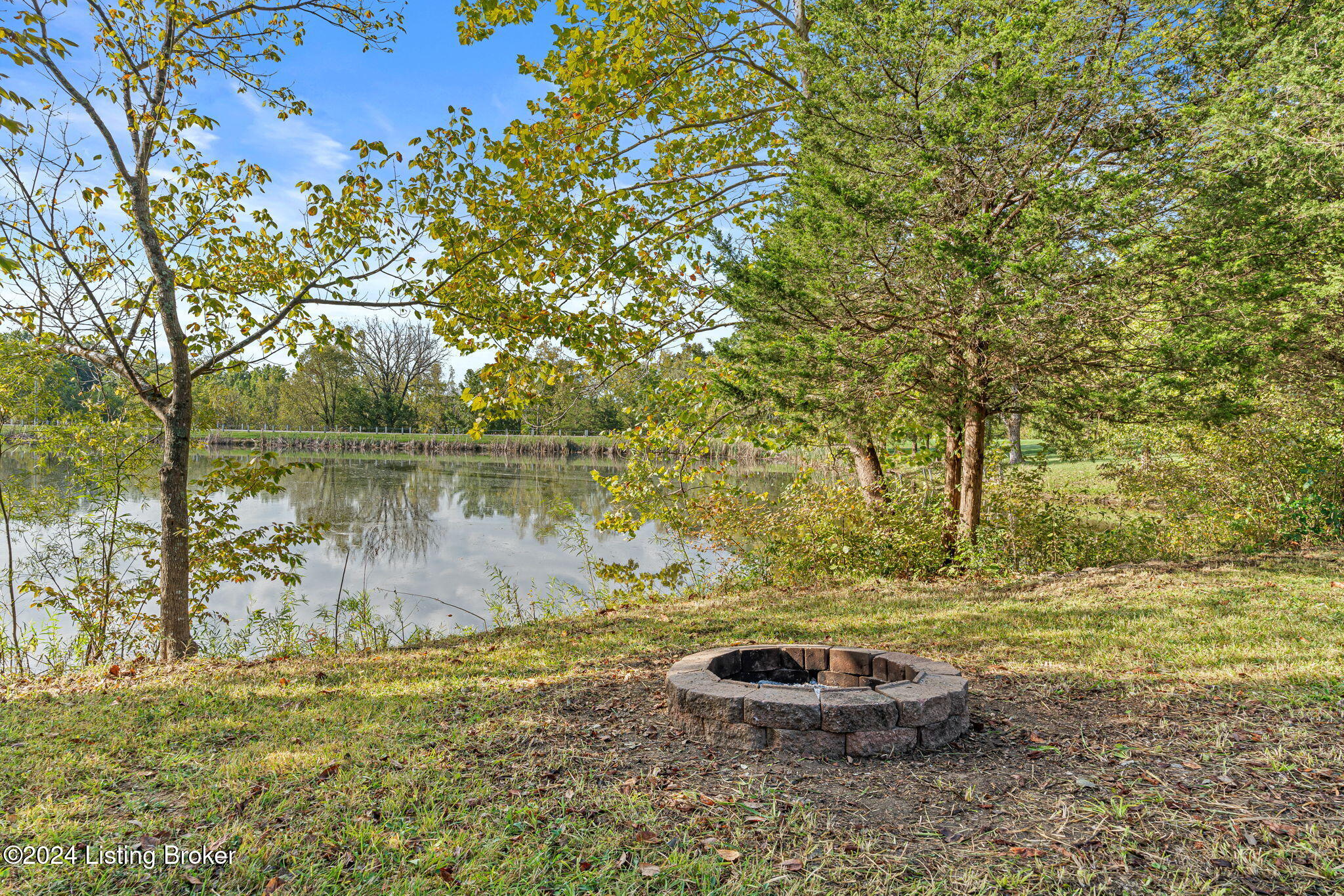 7702 Willow Bend Dr