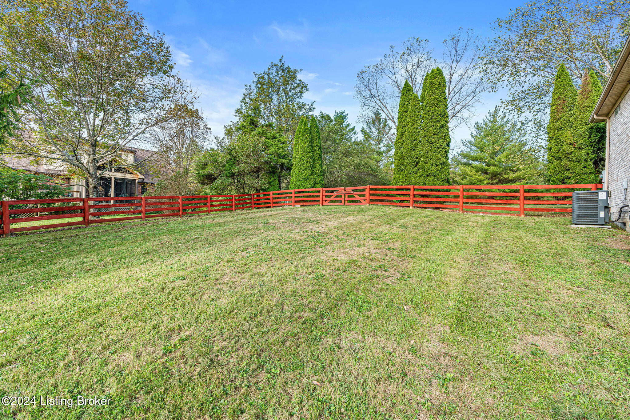 7702 Willow Bend Dr