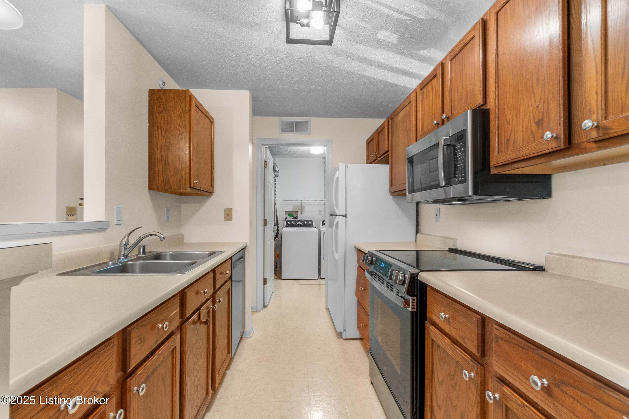 3801 Yardley Ct 207