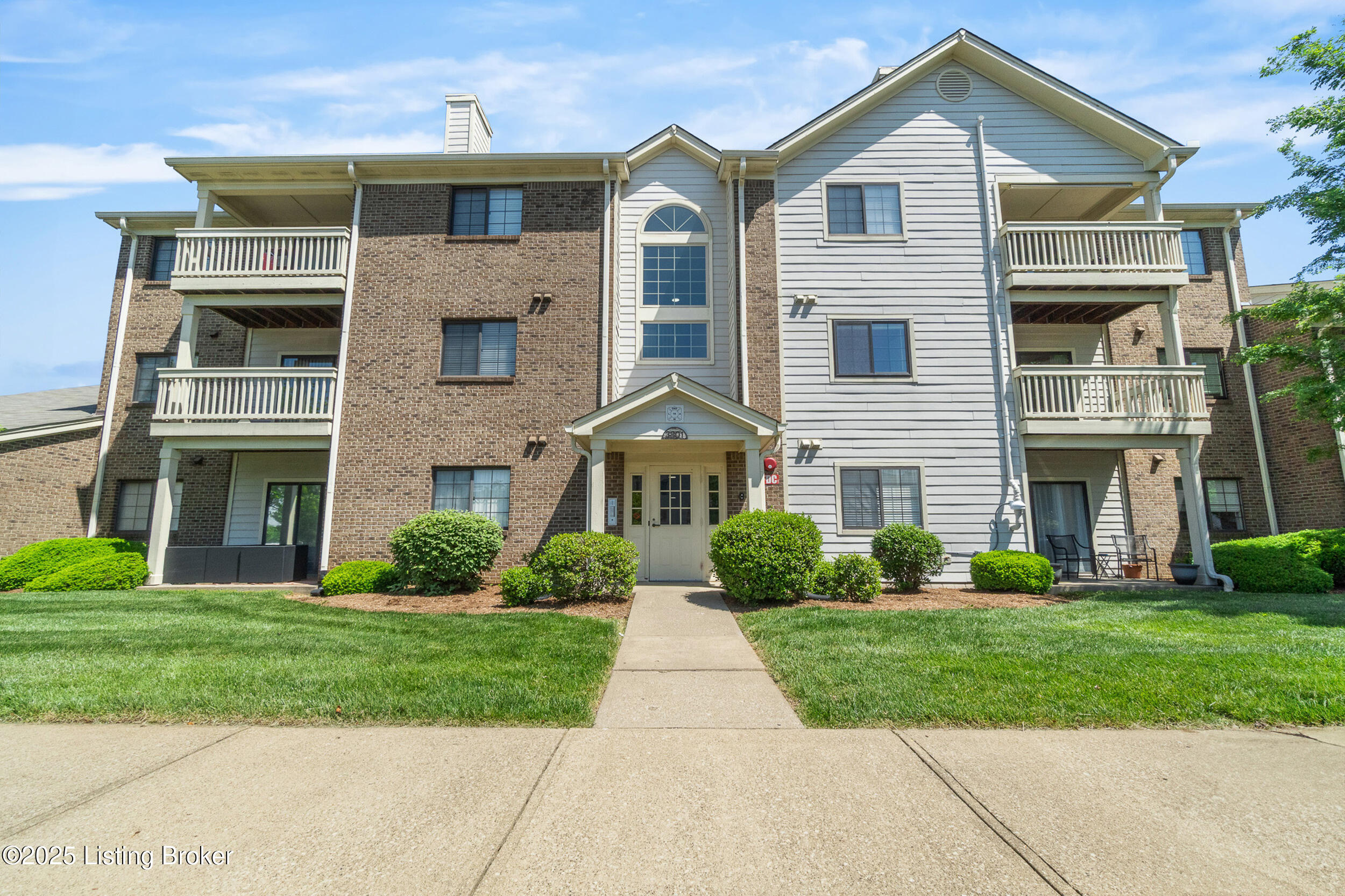 3801 Yardley Ct 207