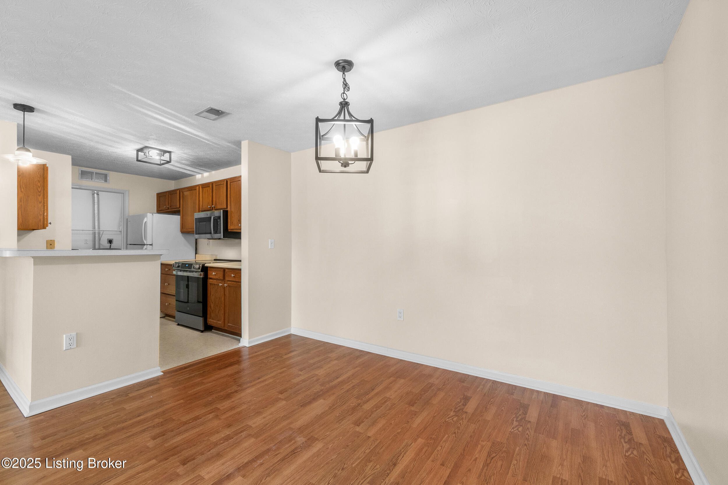 3801 Yardley Ct 207