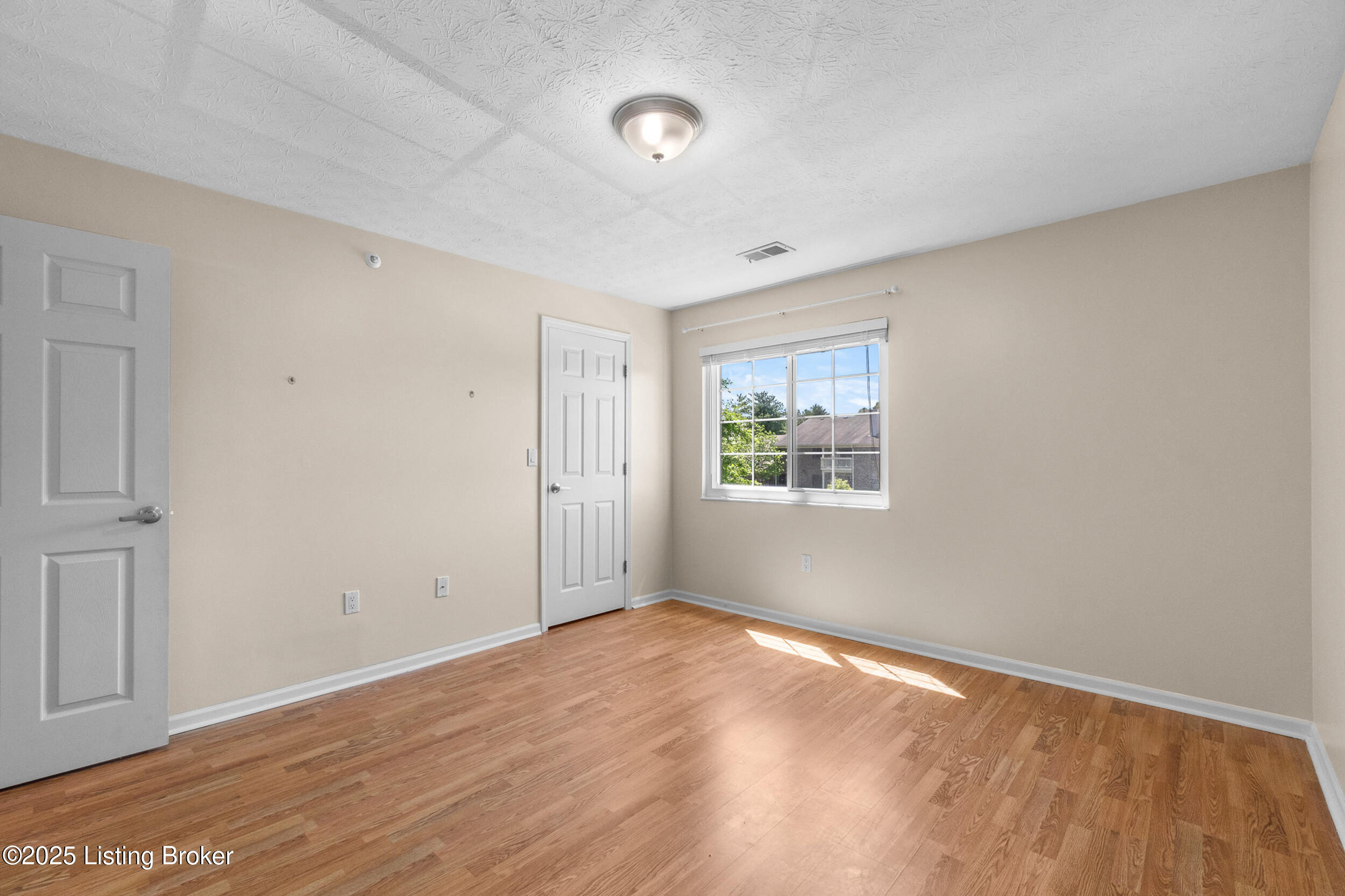 3801 Yardley Ct 207