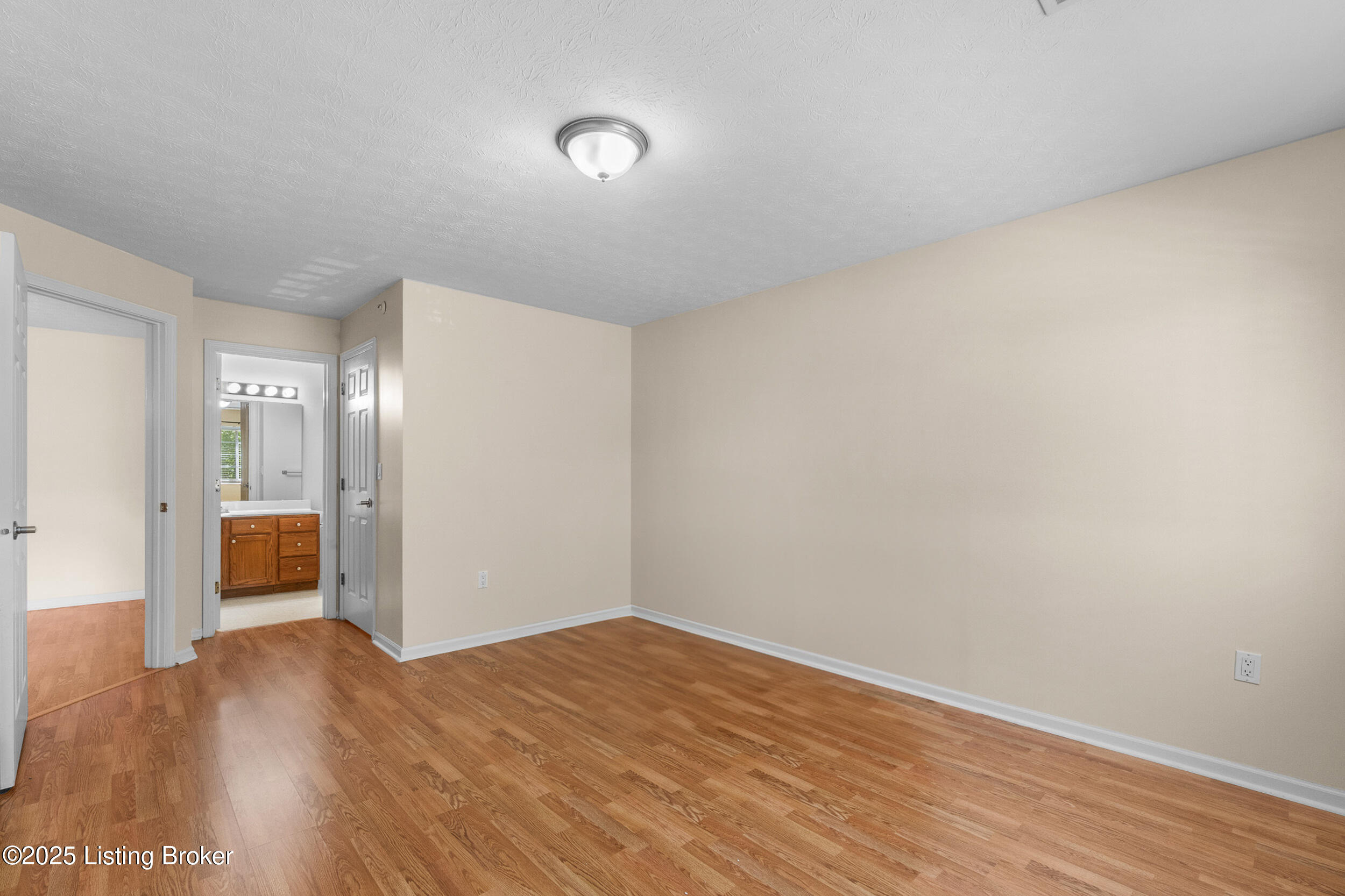 3801 Yardley Ct 207