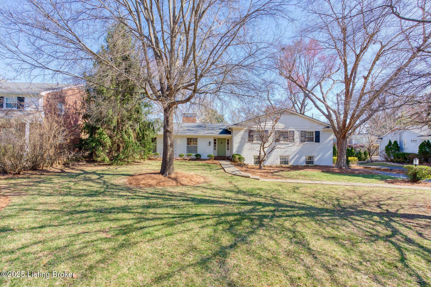 1703 Spruce Ln