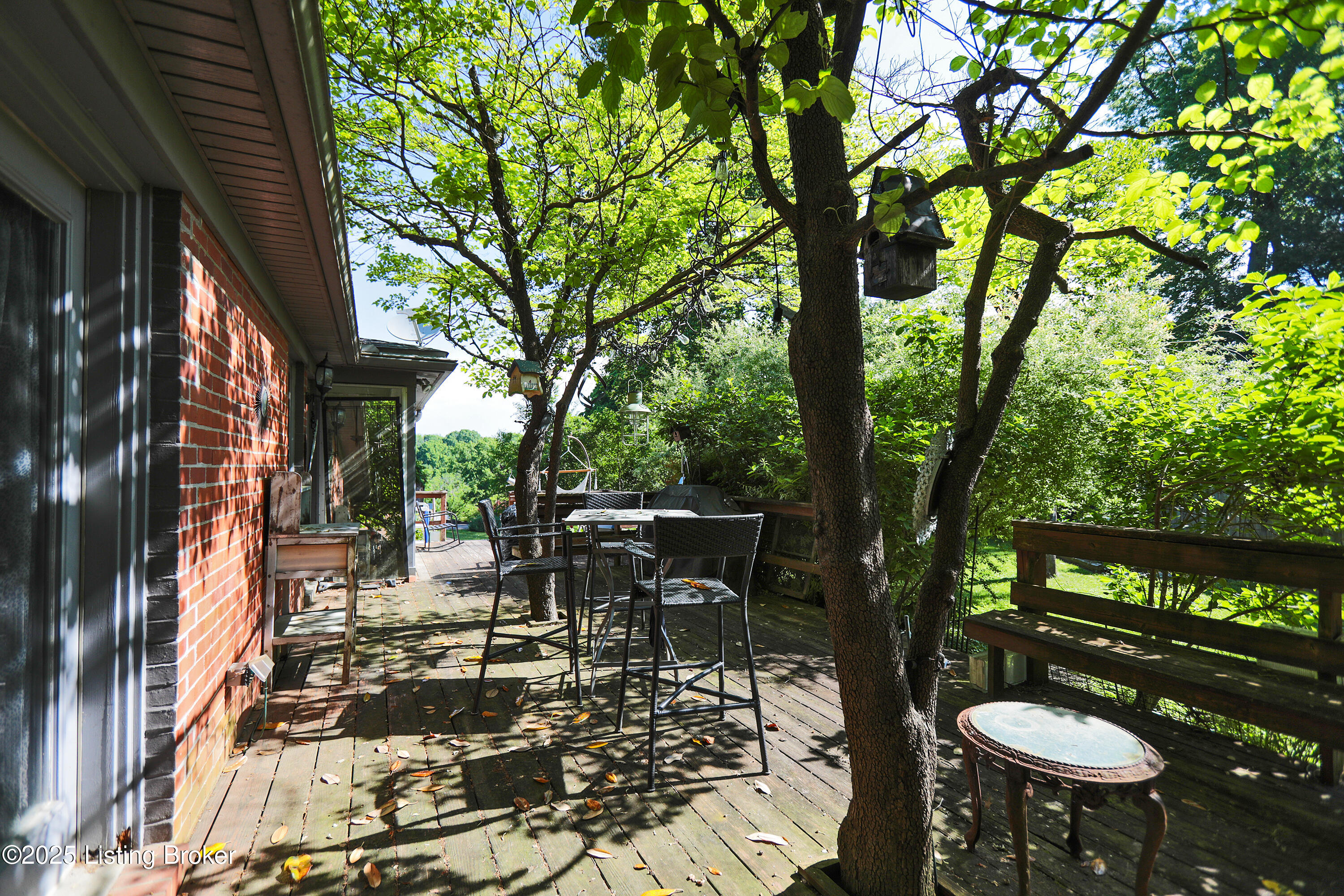 2349 Ingleside Dr