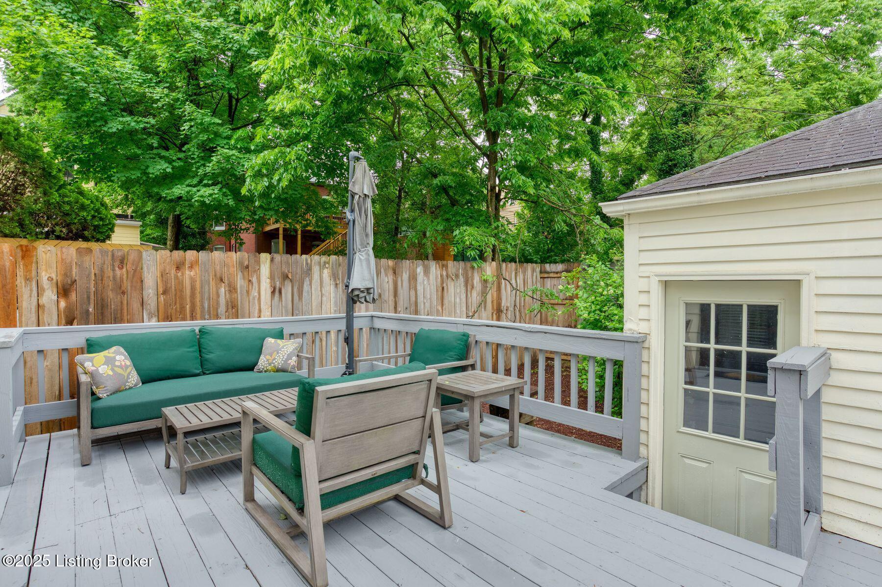 2113 Grinstead Dr