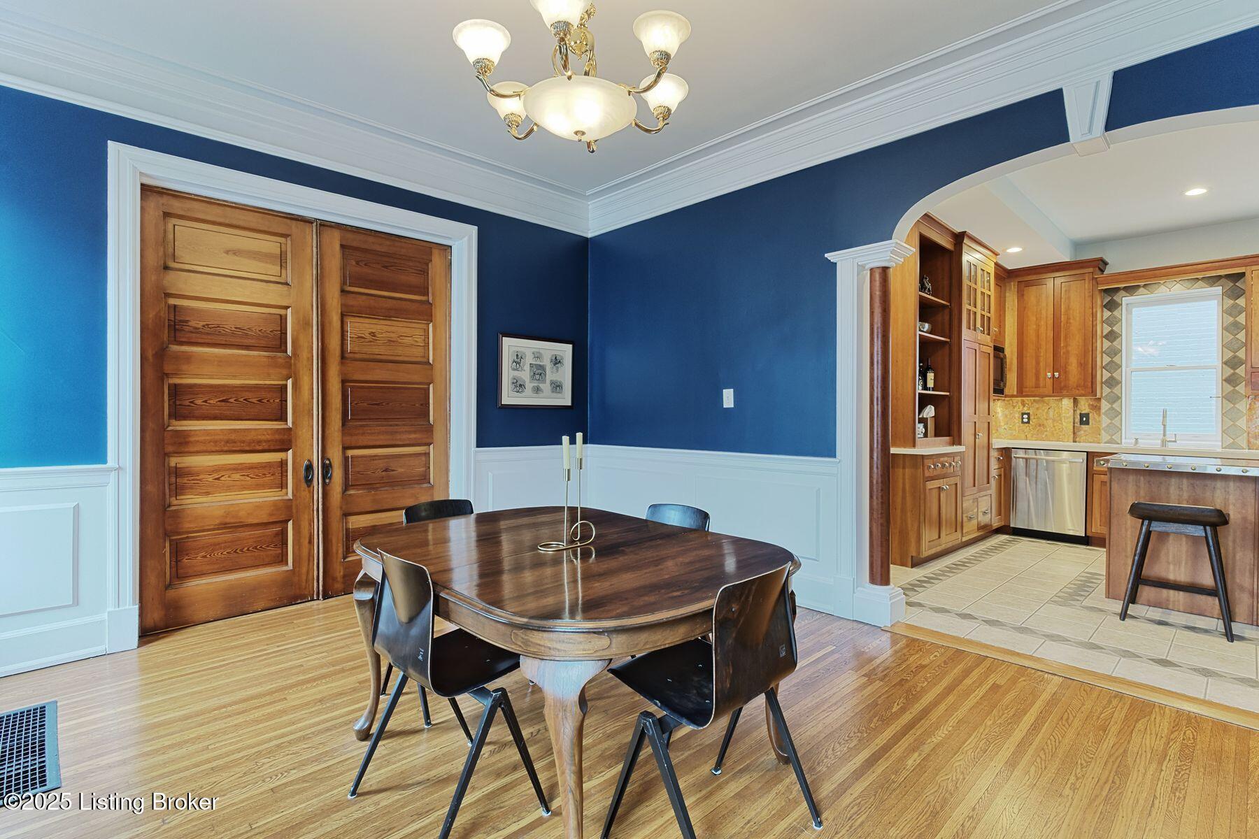 2113 Grinstead Dr