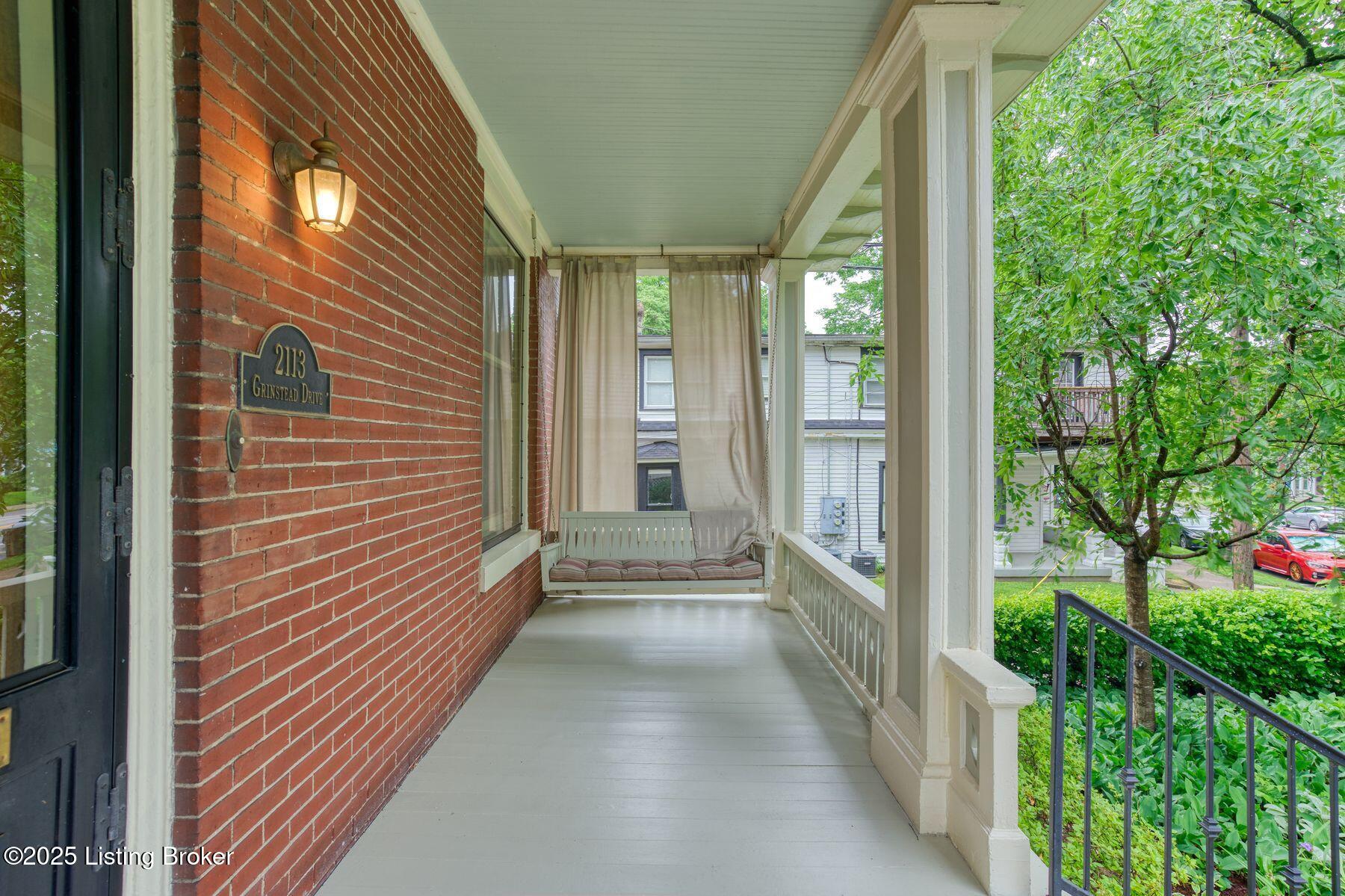 2113 Grinstead Dr
