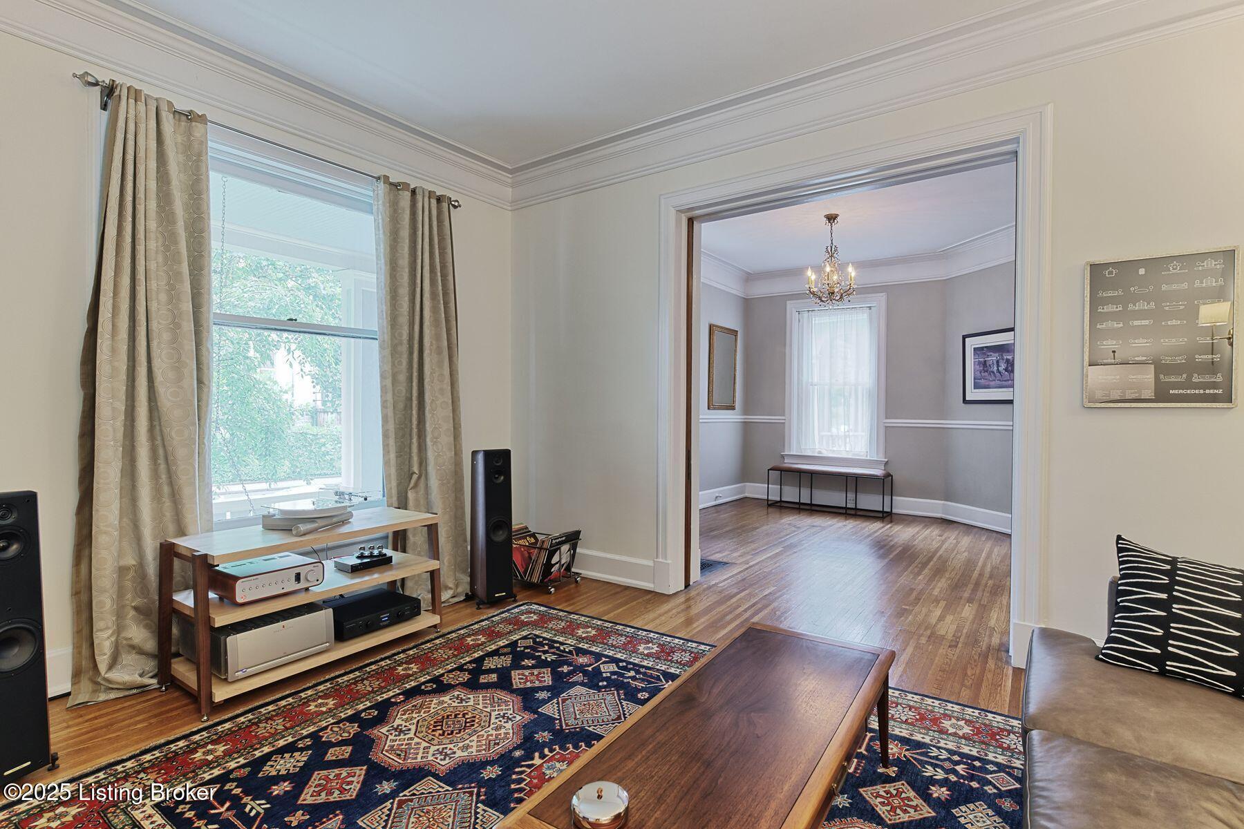 2113 Grinstead Dr