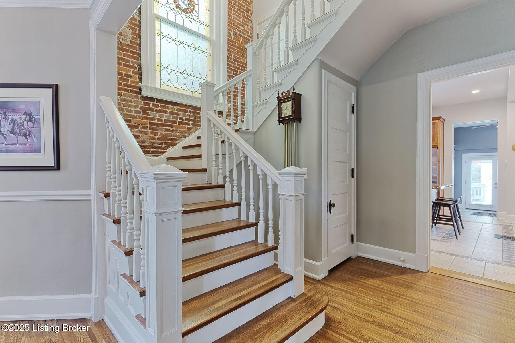 2113 Grinstead Dr