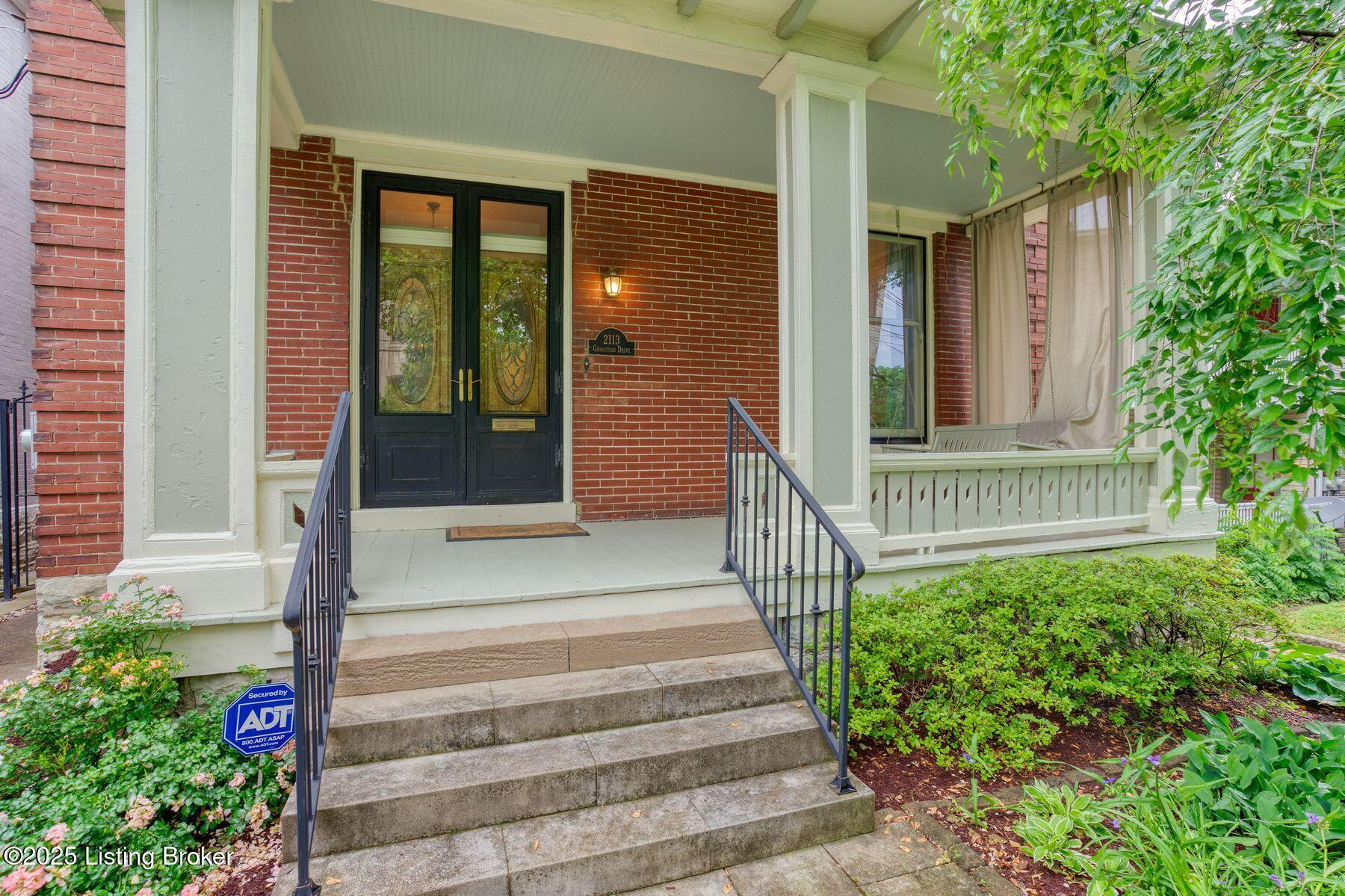 2113 Grinstead Dr