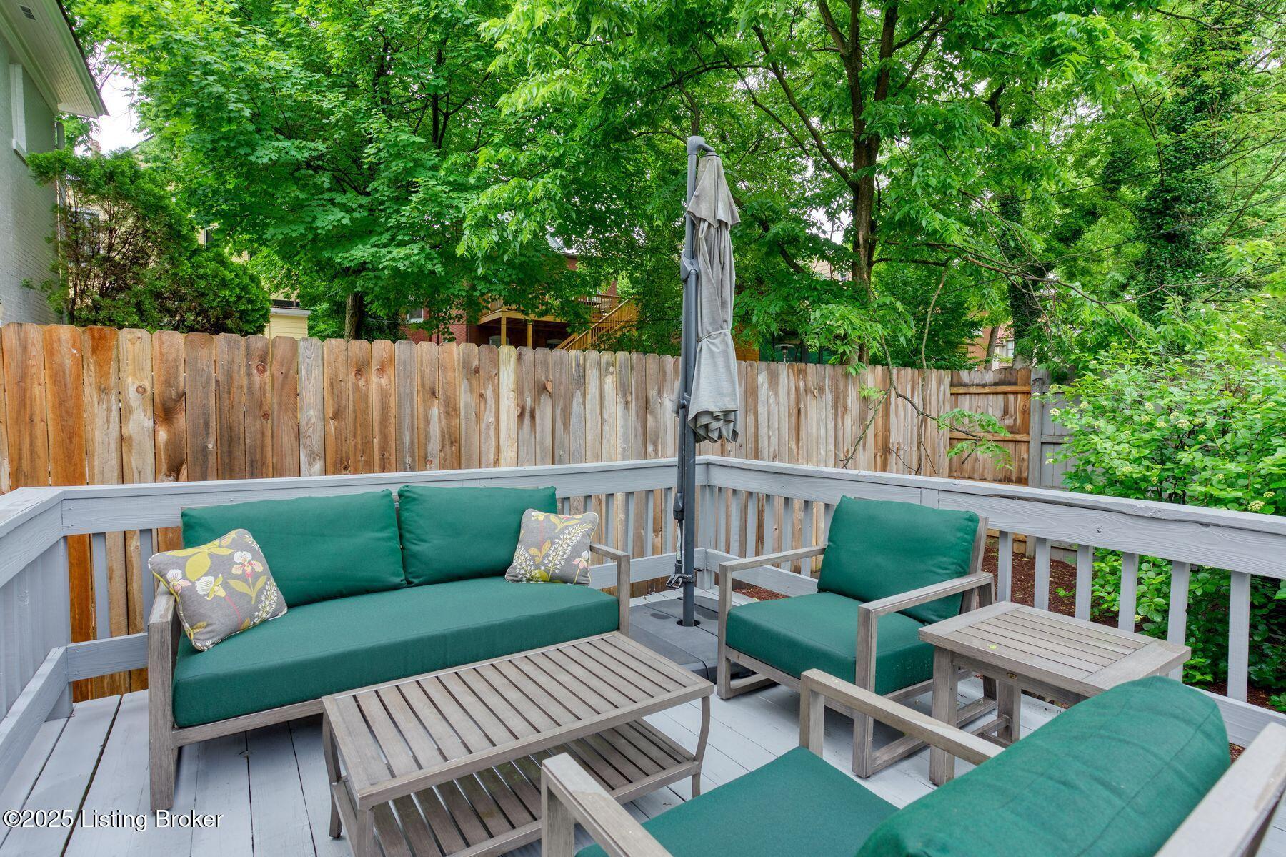 2113 Grinstead Dr