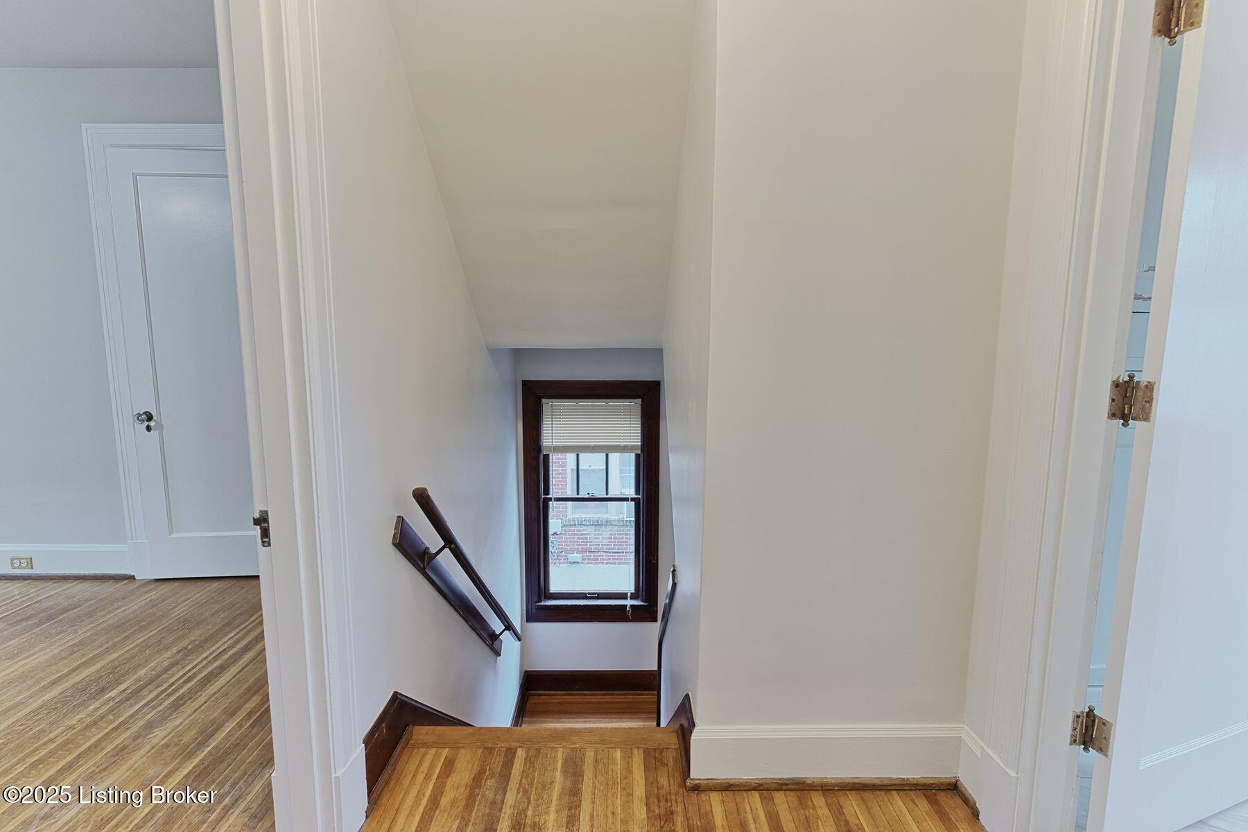 2123 Murray Ave